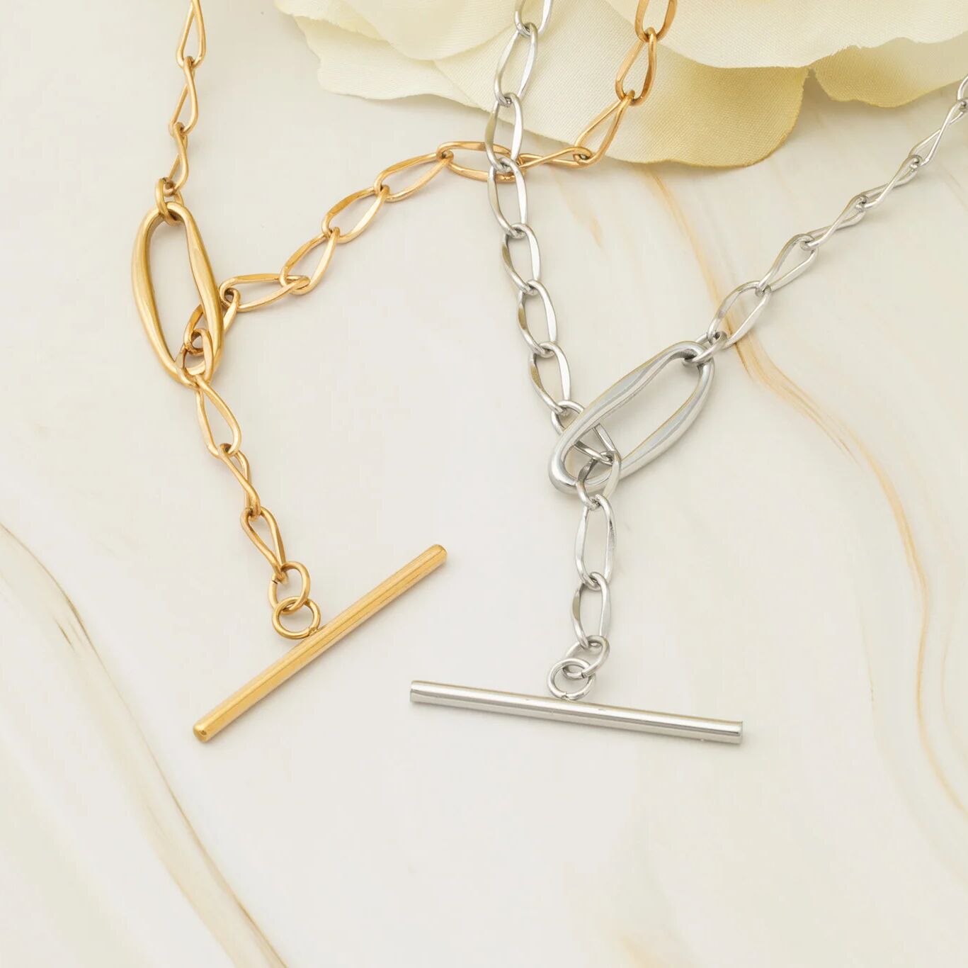 18K Gold PVD Stainless Steel Oval Link Toggle Chain Necklace- gold and silver studio