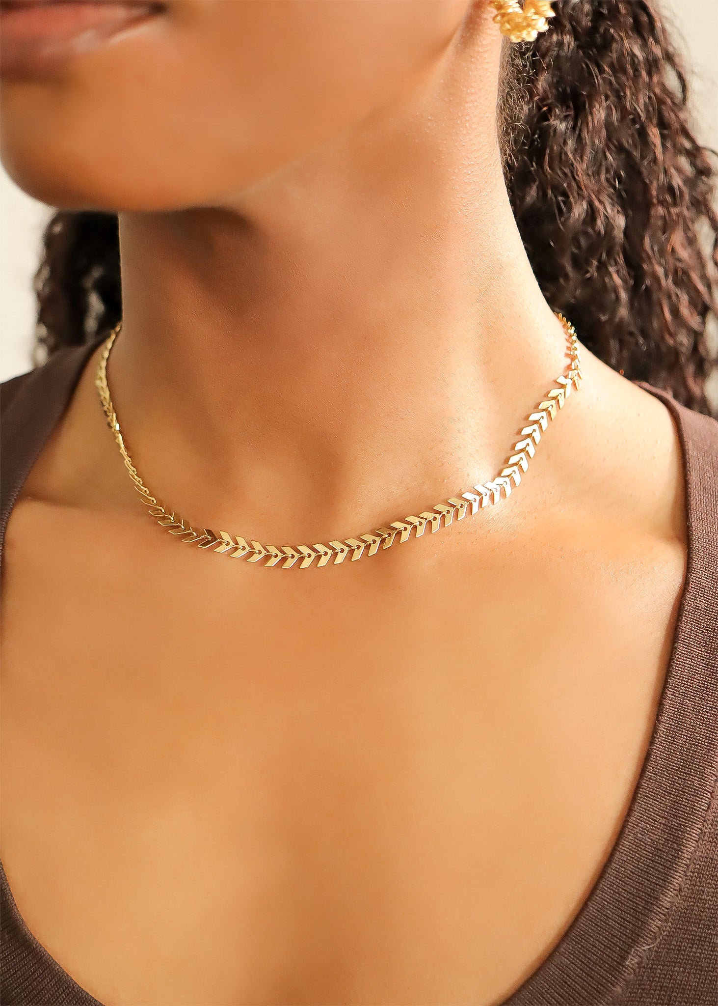 Chevron Chain Necklace – 18K Gold PVD Stainless Steel | Adjustable Length, Hypoallergenic