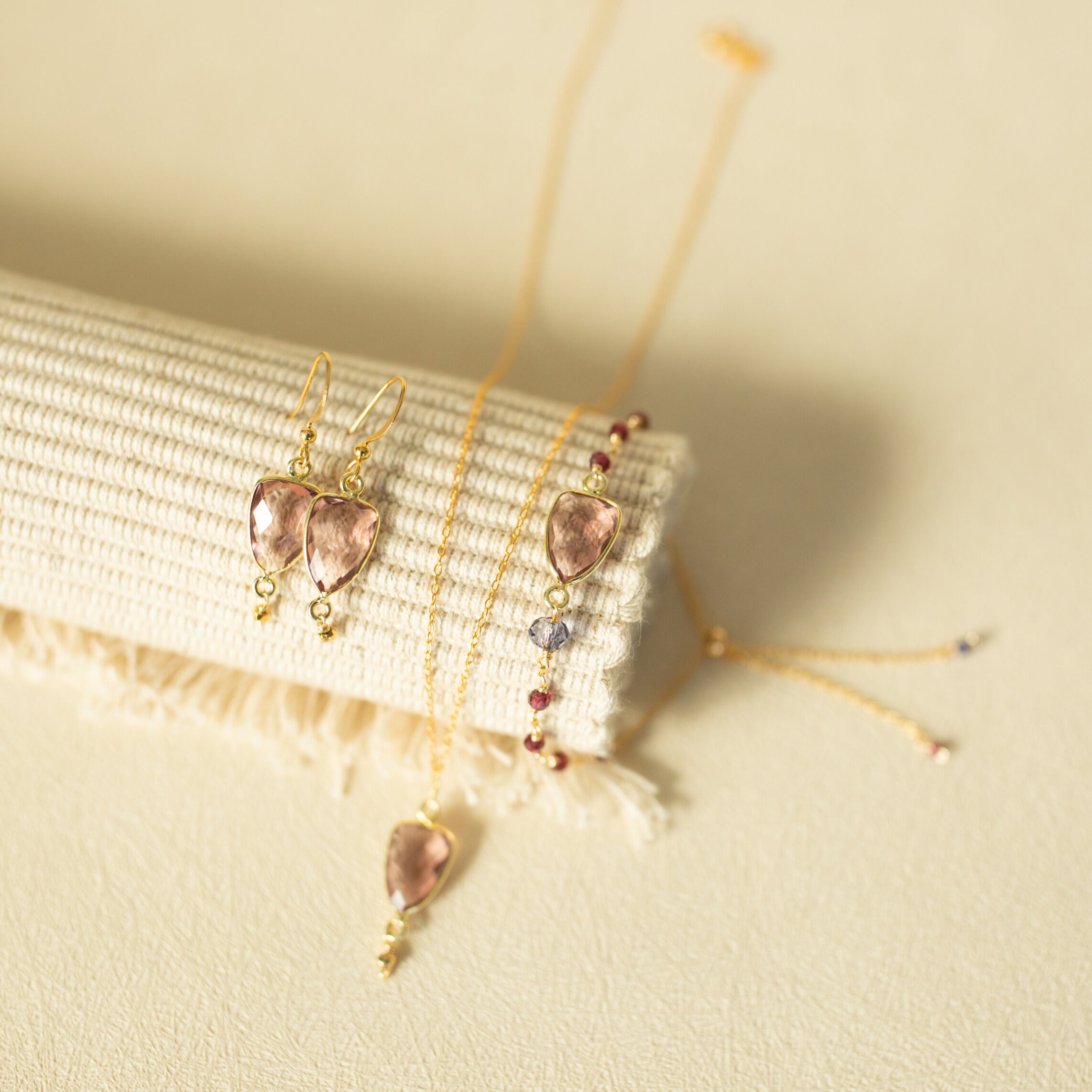 Rhodolite Garnet Gold Isla Collection