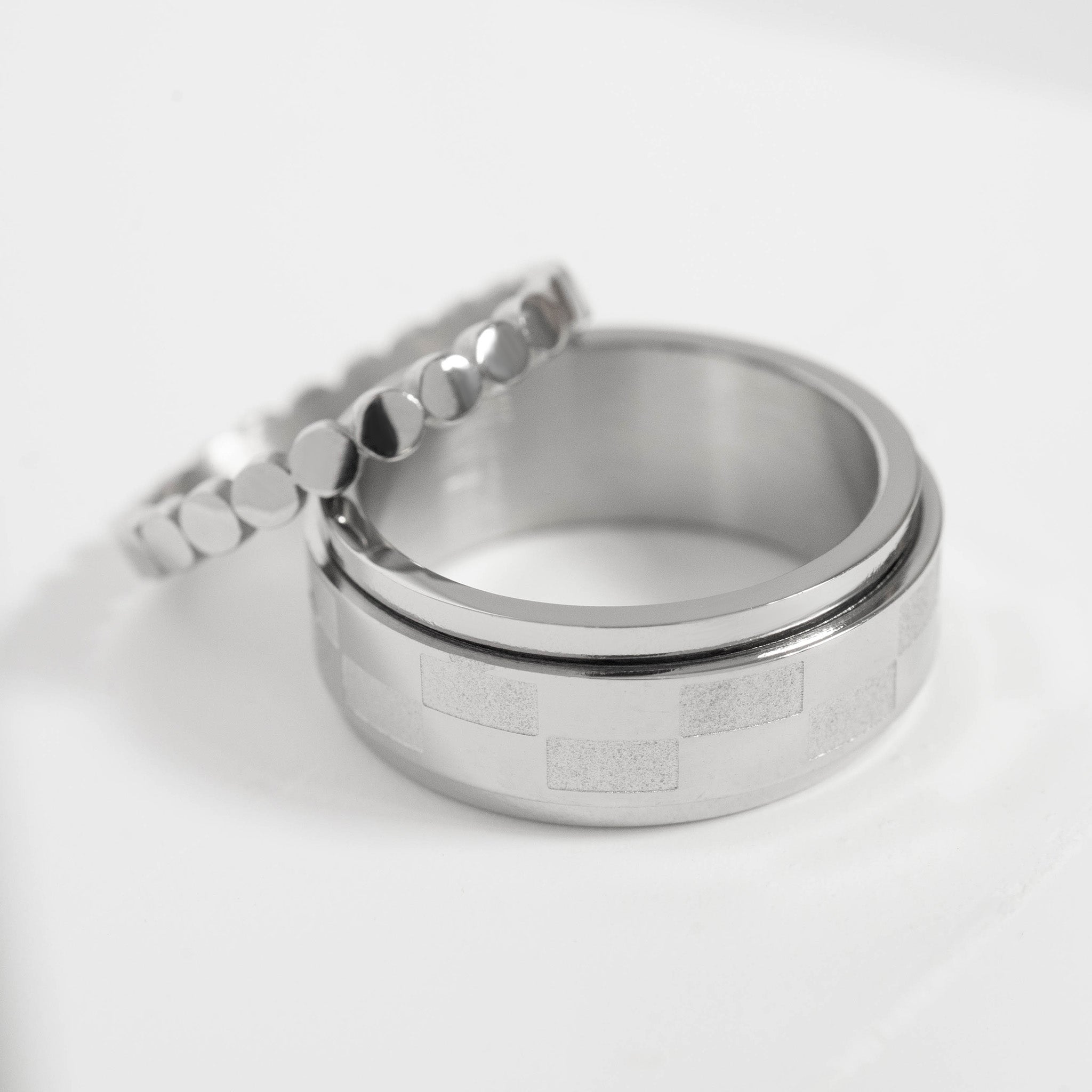 Flat Circle Stacking Ring – 2mm Durable 316L Stainless Steel Gold Band