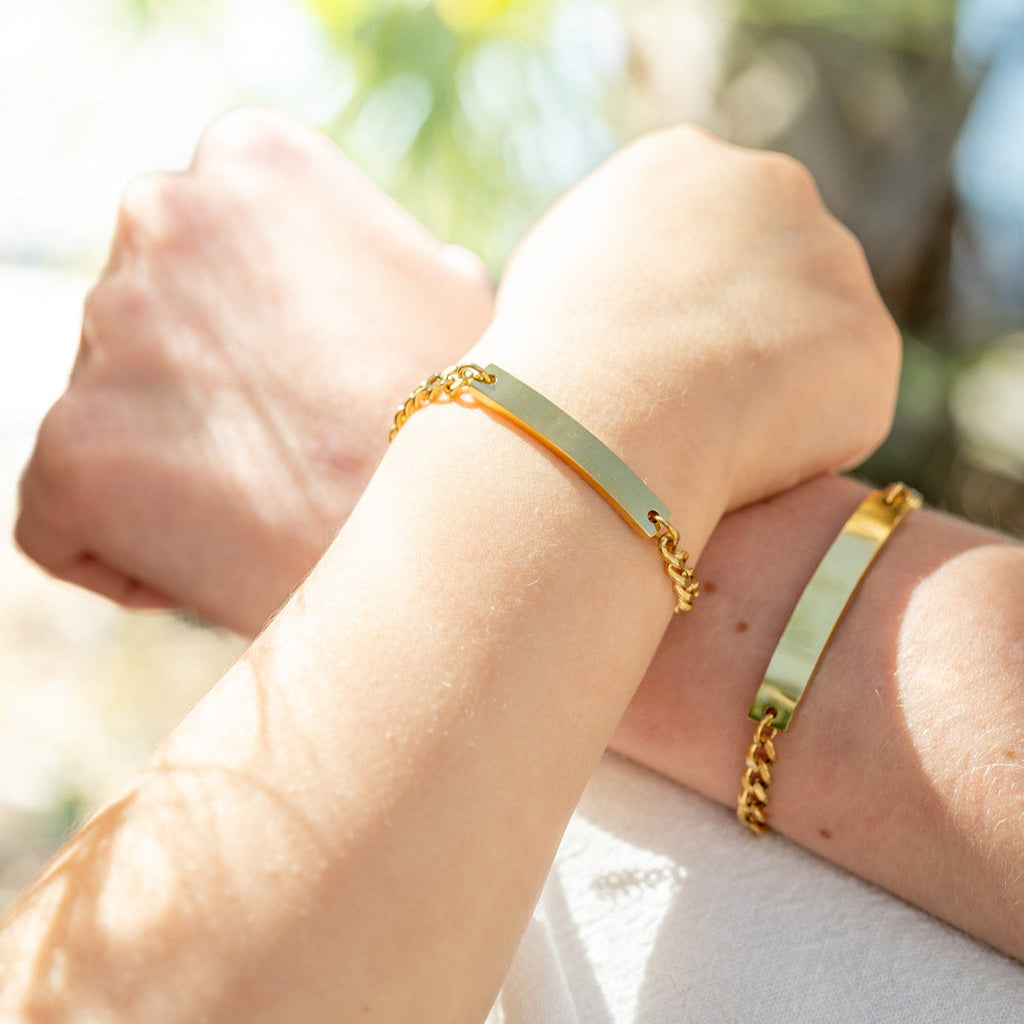 Kids Gold Bracelet – 18K PVD Stainless Steel Mini Curved Bar Design Bracelet