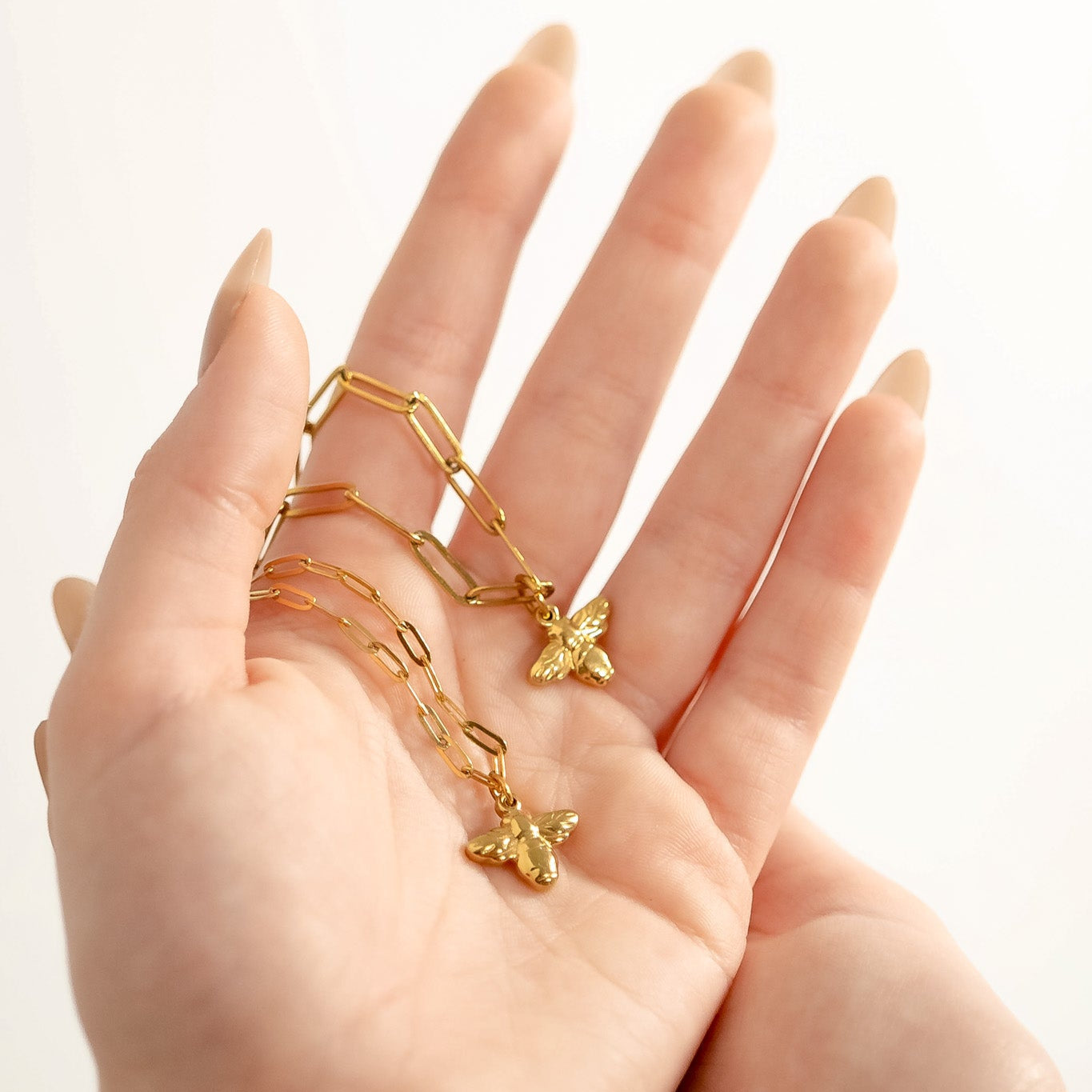 Mommy And Me Necklace – 18K Gold Stainless Steel Bee Charm Paperclip Chain Set