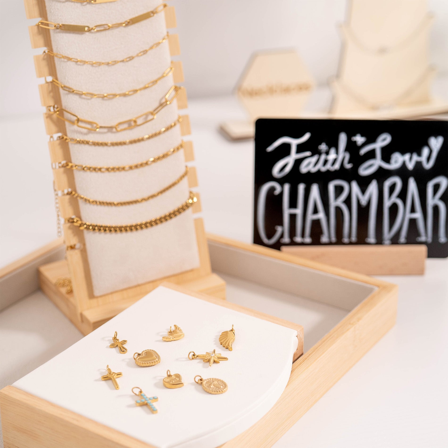 18K Gold Charm Set – Hypoallergenic Jewelry With Faith & Love Pendants | PVD Coated