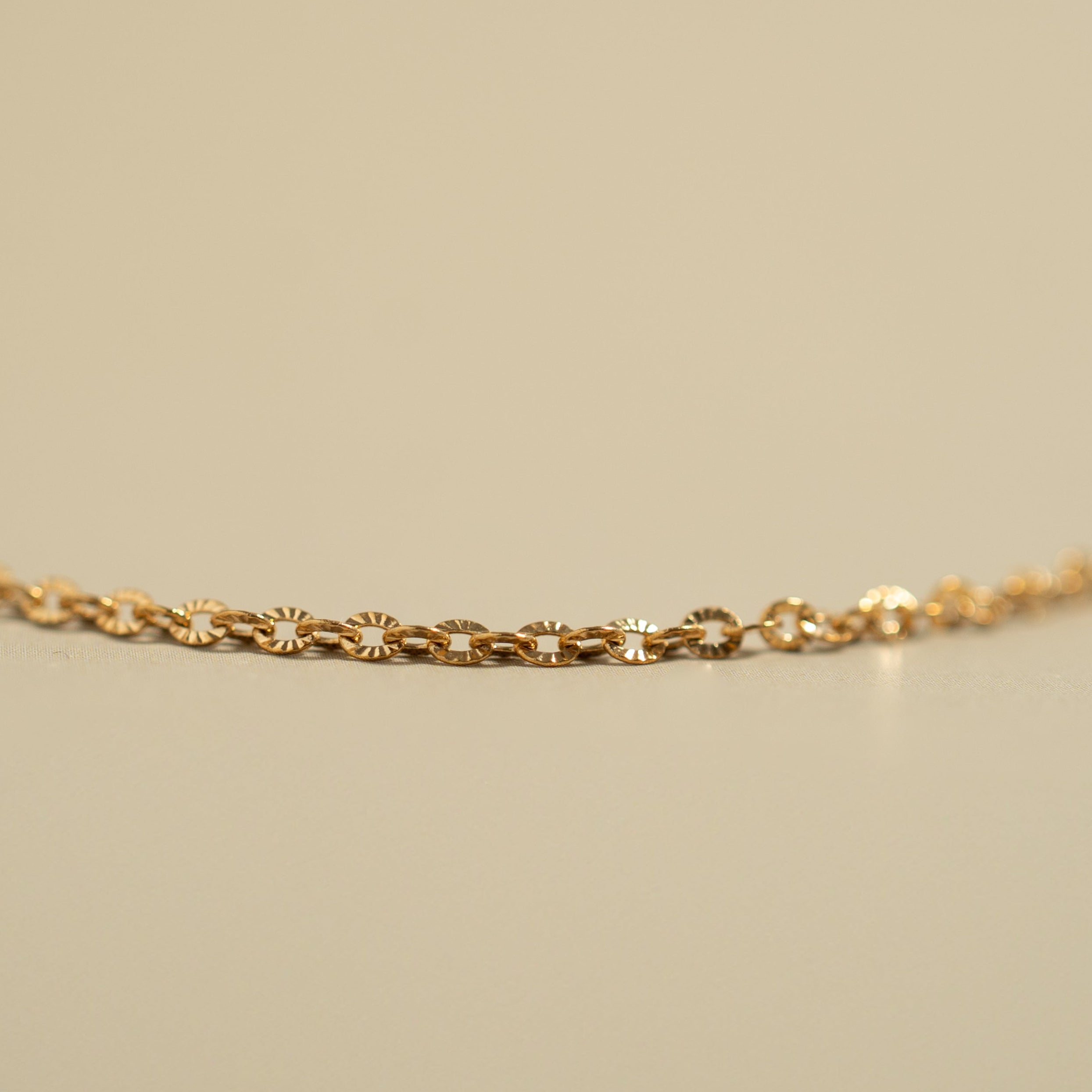 Gold Oval Link Necklace – 18K Gold Necklace Crimped Oval Chain Stainless Steel