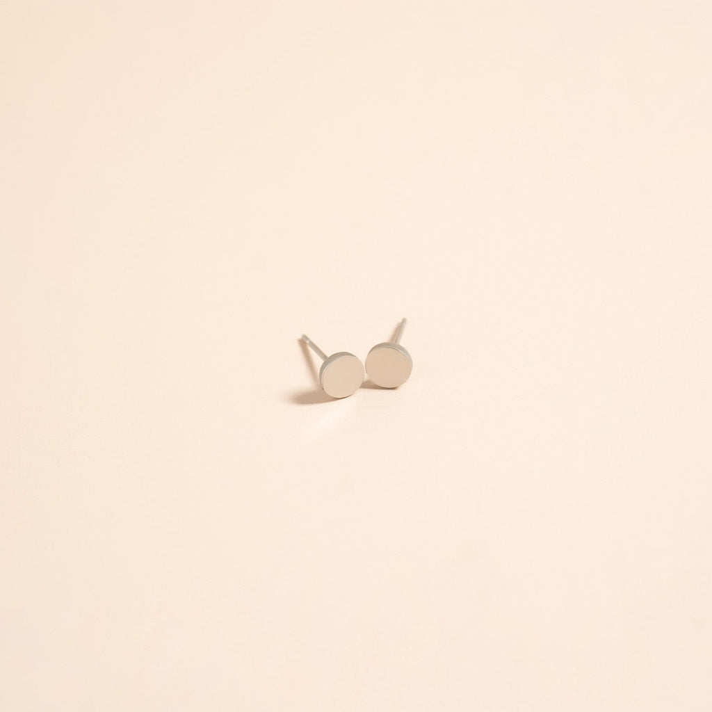 18K Gold Stud Earrings – Classic Round Stainless Steel Minimalist Design