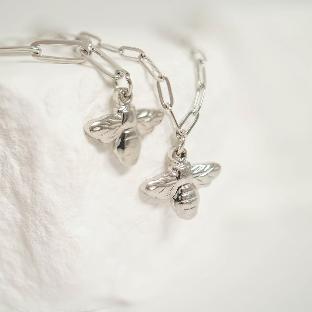 Mommy And Me Necklace – 18K Gold Stainless Steel Bee Charm Paperclip Chain Set