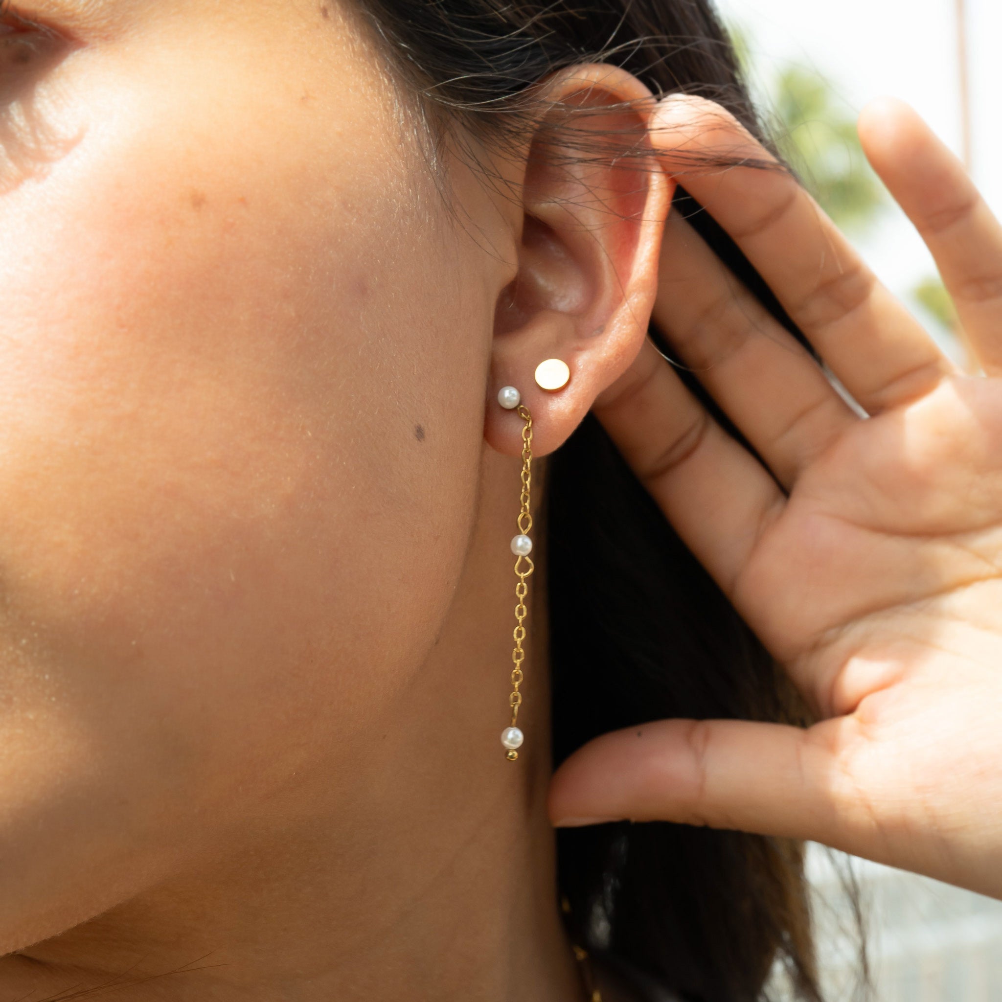 18K Gold Stud Earrings – Classic Round Stainless Steel Minimalist Design