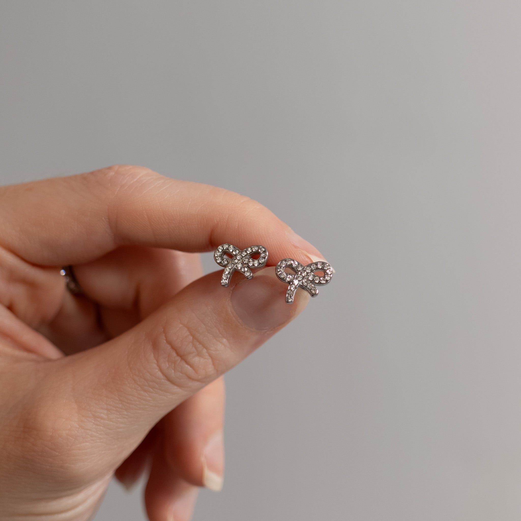 18K Gold Bow Earrings – Lightweight Hypoallergenic Stainless Steel Studs