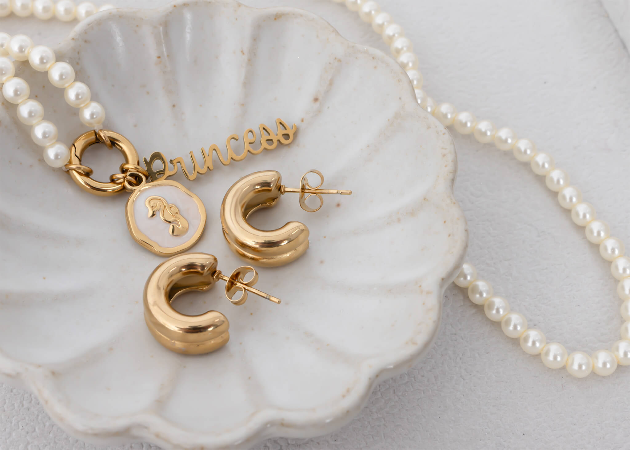 18K Gold Princess Charm – Waterproof Stainless Steel Pendant for Everyday Wear