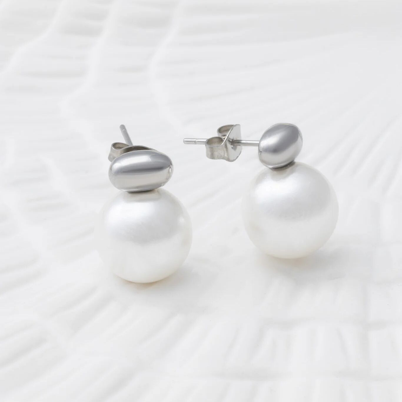 18K Gold PVD Stainless Steel 12mm glass Pearl Stud Earrings- silver studio