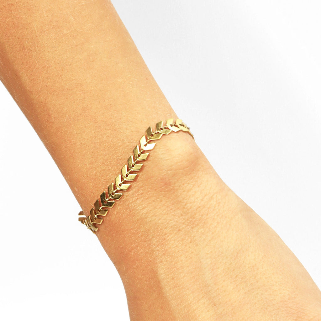 Engraved Pearl Bracelet – Gold Stainless Steel Adjustable Chevron Chain