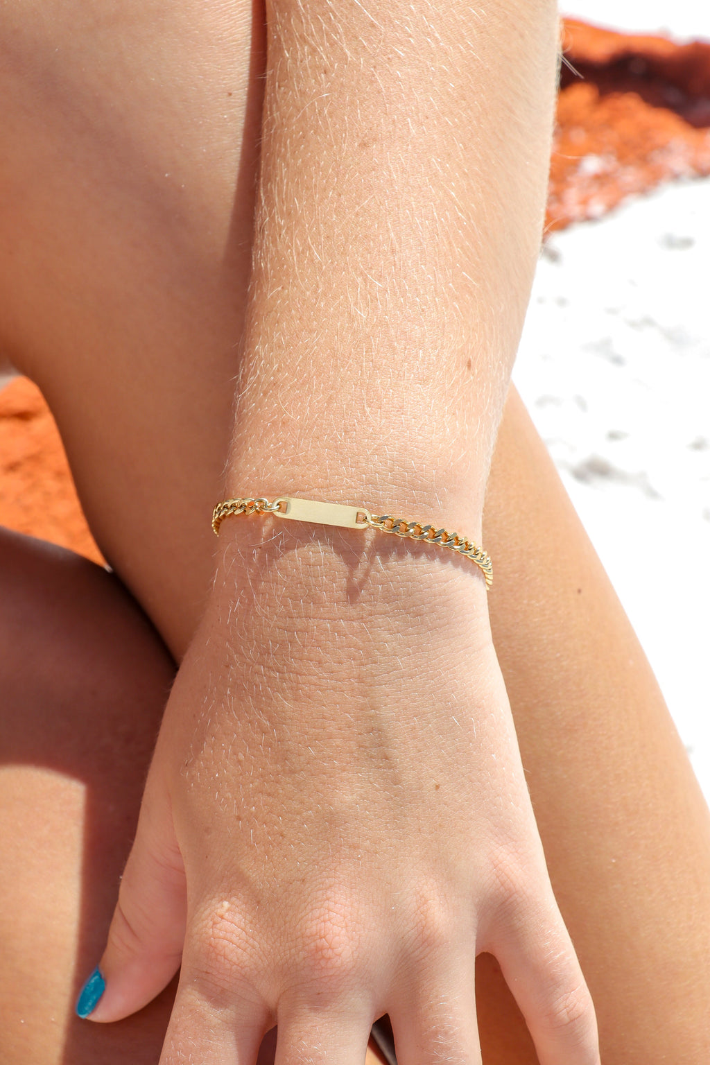 Curb Chain Bar Bracelet Lifestyle