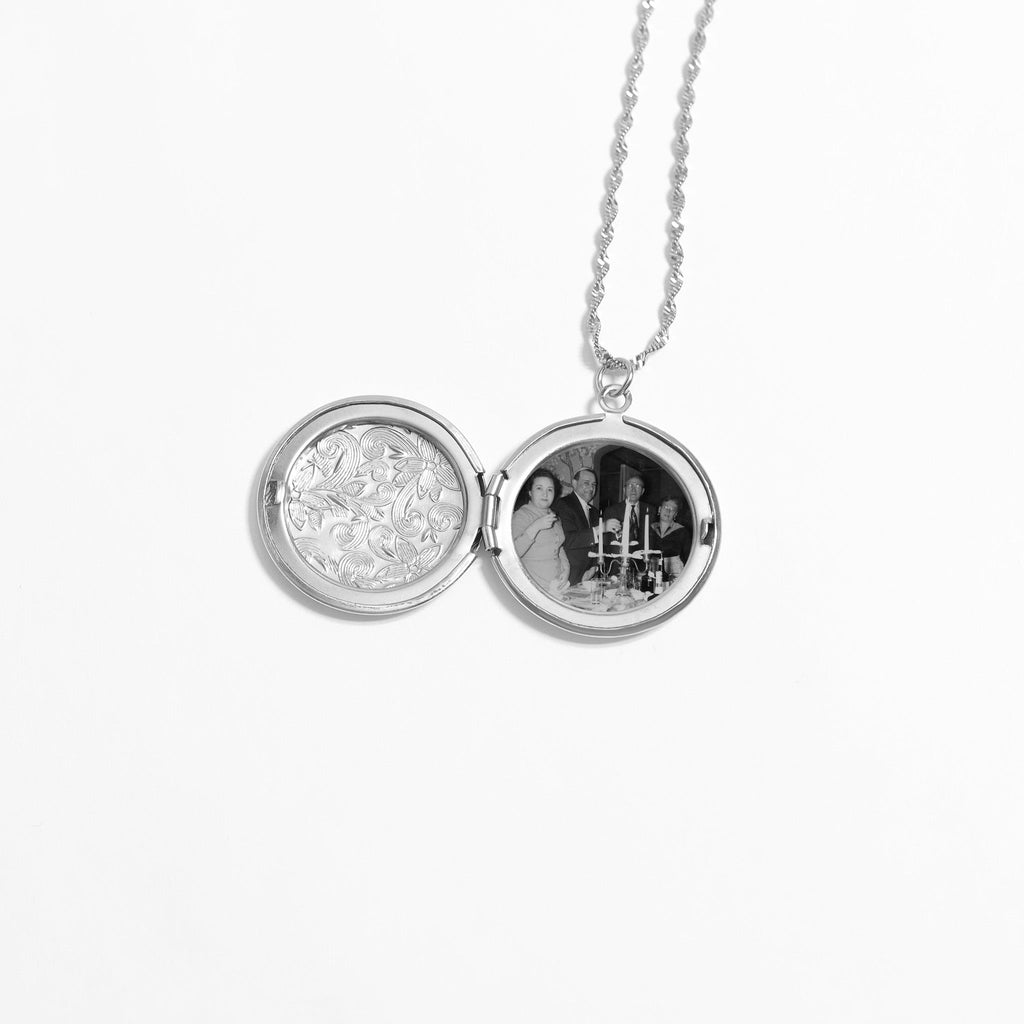 Gold Floral Locket – 18K Gold Jewelry | Round Keepsake Pendant, Hypoallergenic Charm