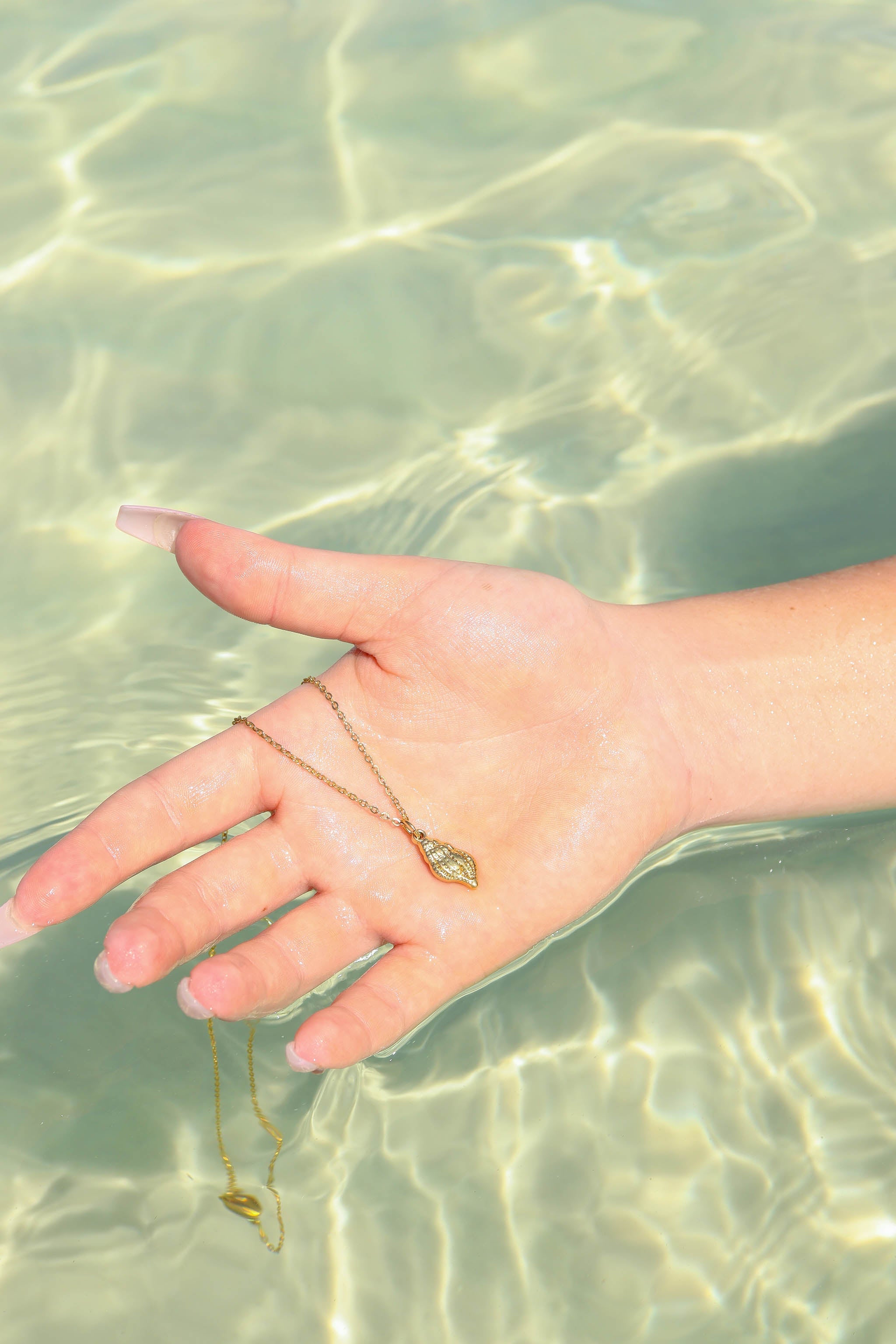 Gold Conch Charm – 18K Gold PVD Stainless Steel Seashell Pendant, Waterproof Jewelry