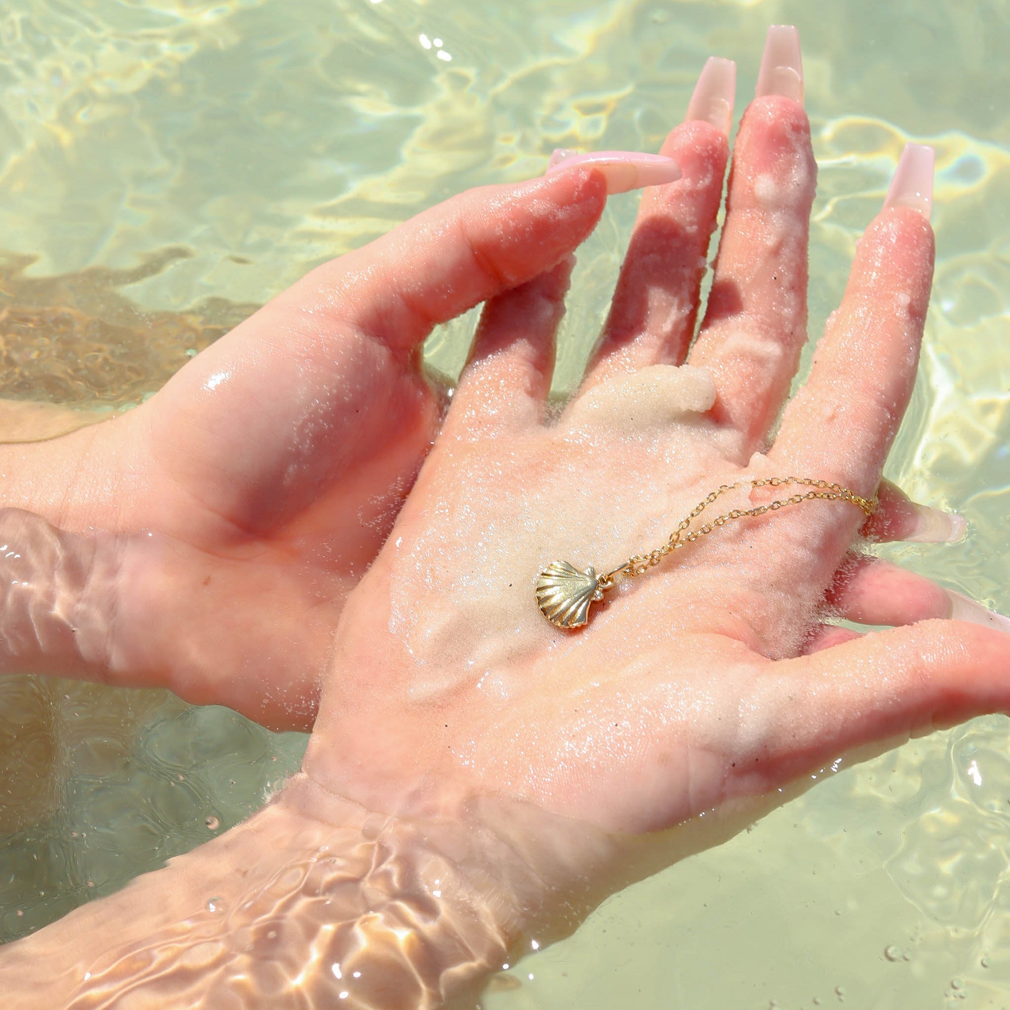 Gold Clam Shell Charm – 18K Gold PVD Coated Stainless Steel Pendant for Bracelets