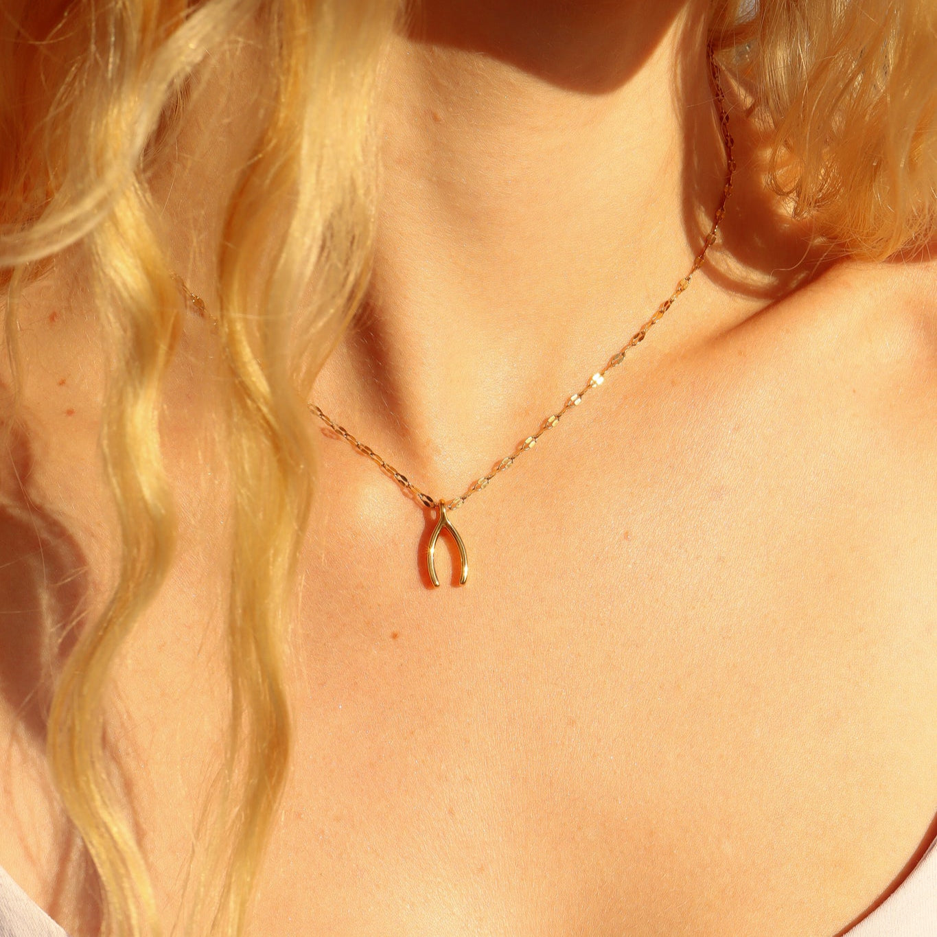 18K Gold Wishbone Charm – Hypoallergenic PVD Coated Stainless Steel Pendant