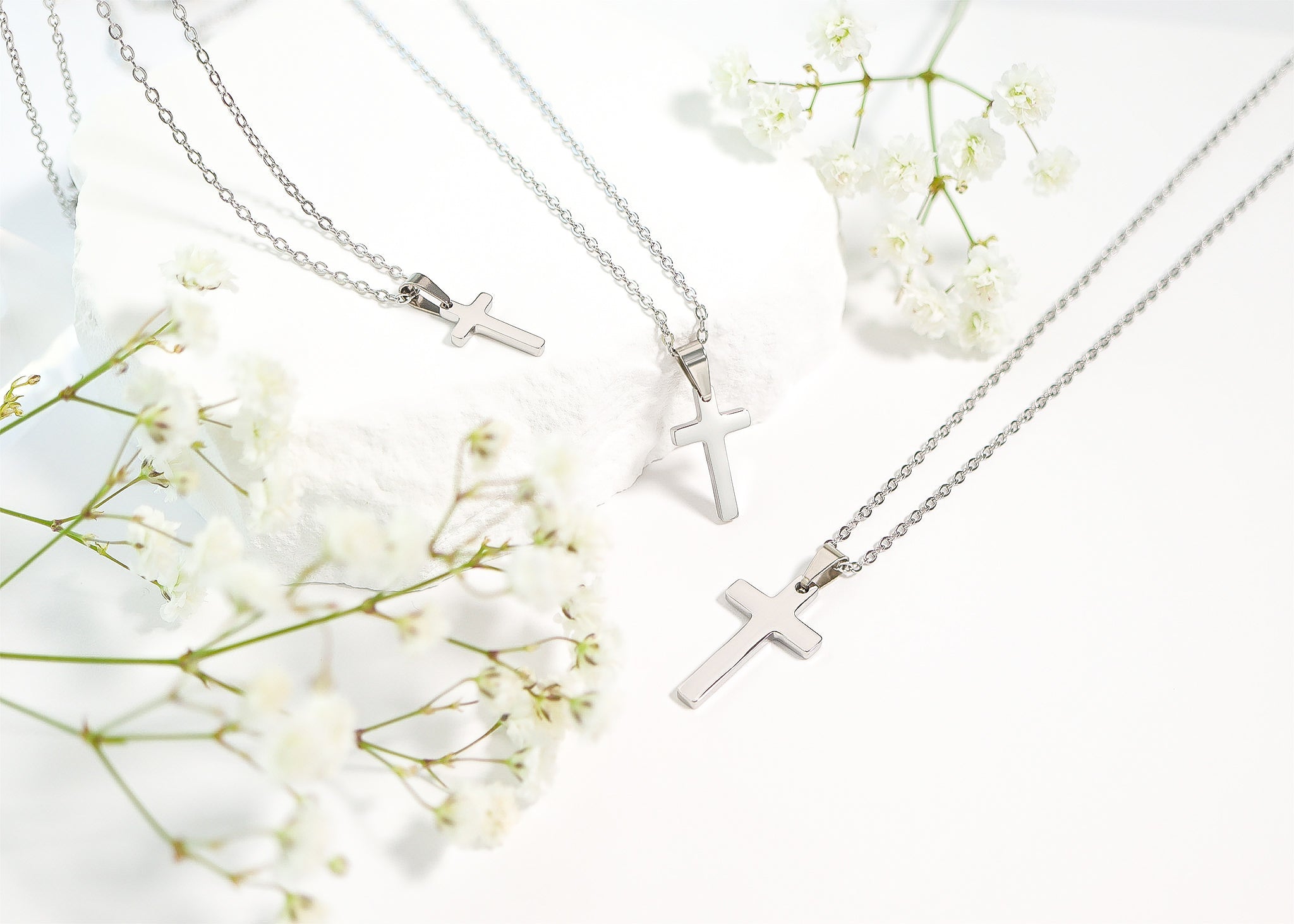 Engraved Cross Necklace – 18K Gold PVD Stainless Steel Pendant Durable & Hypoallergenic