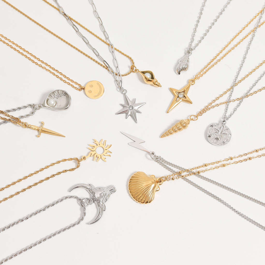 Gold Compass Charm – 18K Gold PVD Pendant With Cubic Zirconia Star Accent