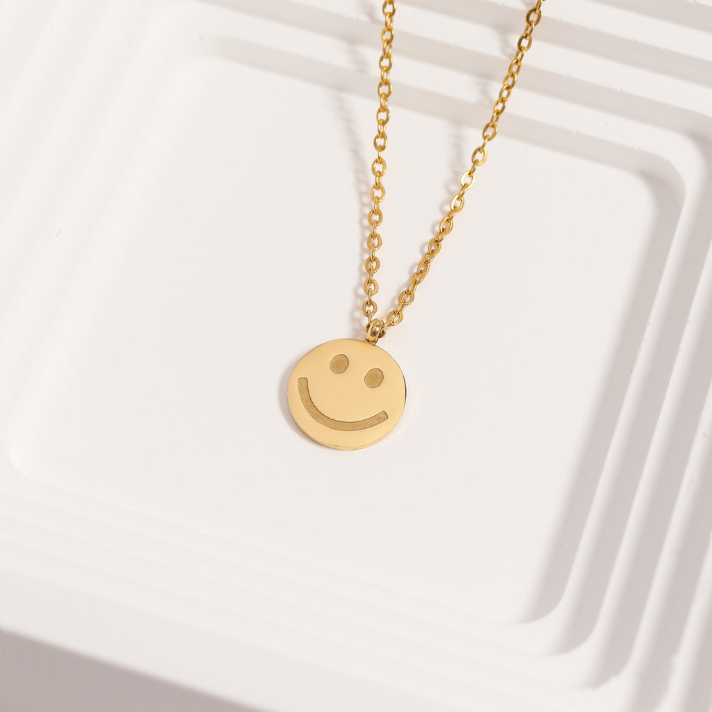 Gold Smiley Face Charm – 18K PVD Gold Plated Stainless Steel Pendant | Hypoallergenic Jewelry