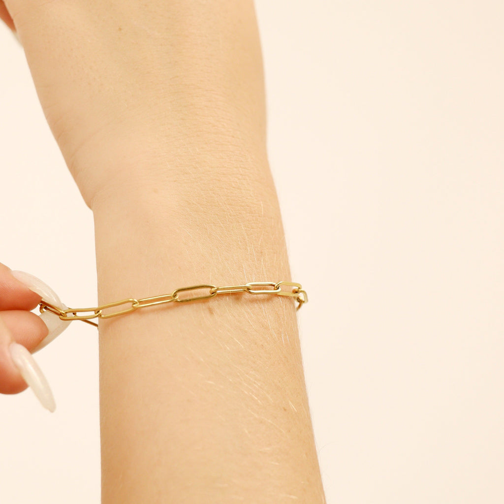 gold paperclip chain bracelet