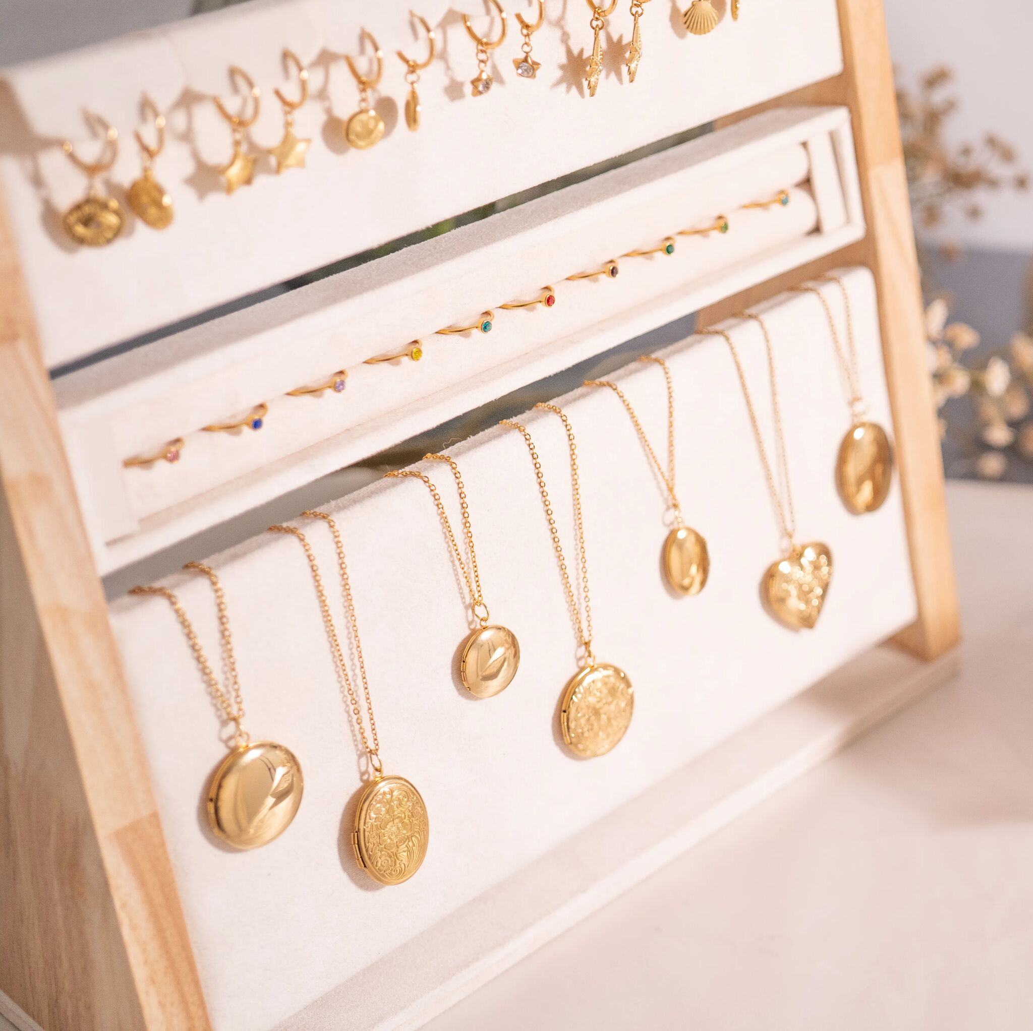 Gold Stainless Steel Locket Set – Heart Shaped, Vintage Oval & Minimalist Round Necklace