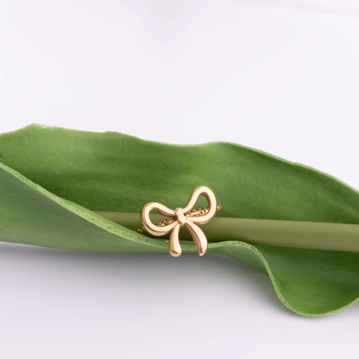 Adjustable Bow Ring – 18K Gold PVD Stainless Steel, Hypoallergenic & Scratch Resistant