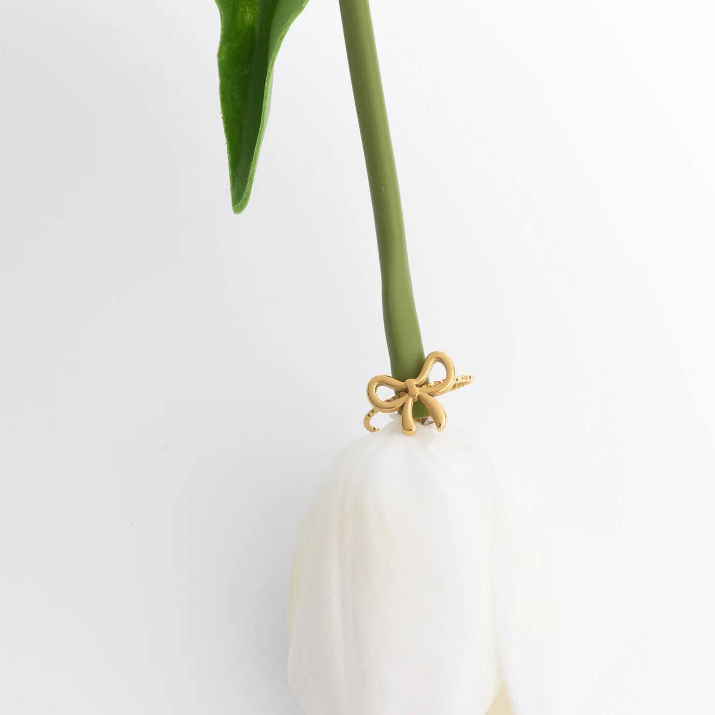 Adjustable Bow Ring – 18K Gold PVD Stainless Steel, Hypoallergenic & Scratch Resistant