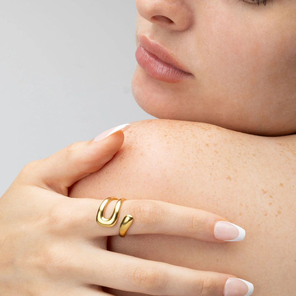 18K Gold PVD Stainless Steel Twisted Spiral Cuff Ring- gold model