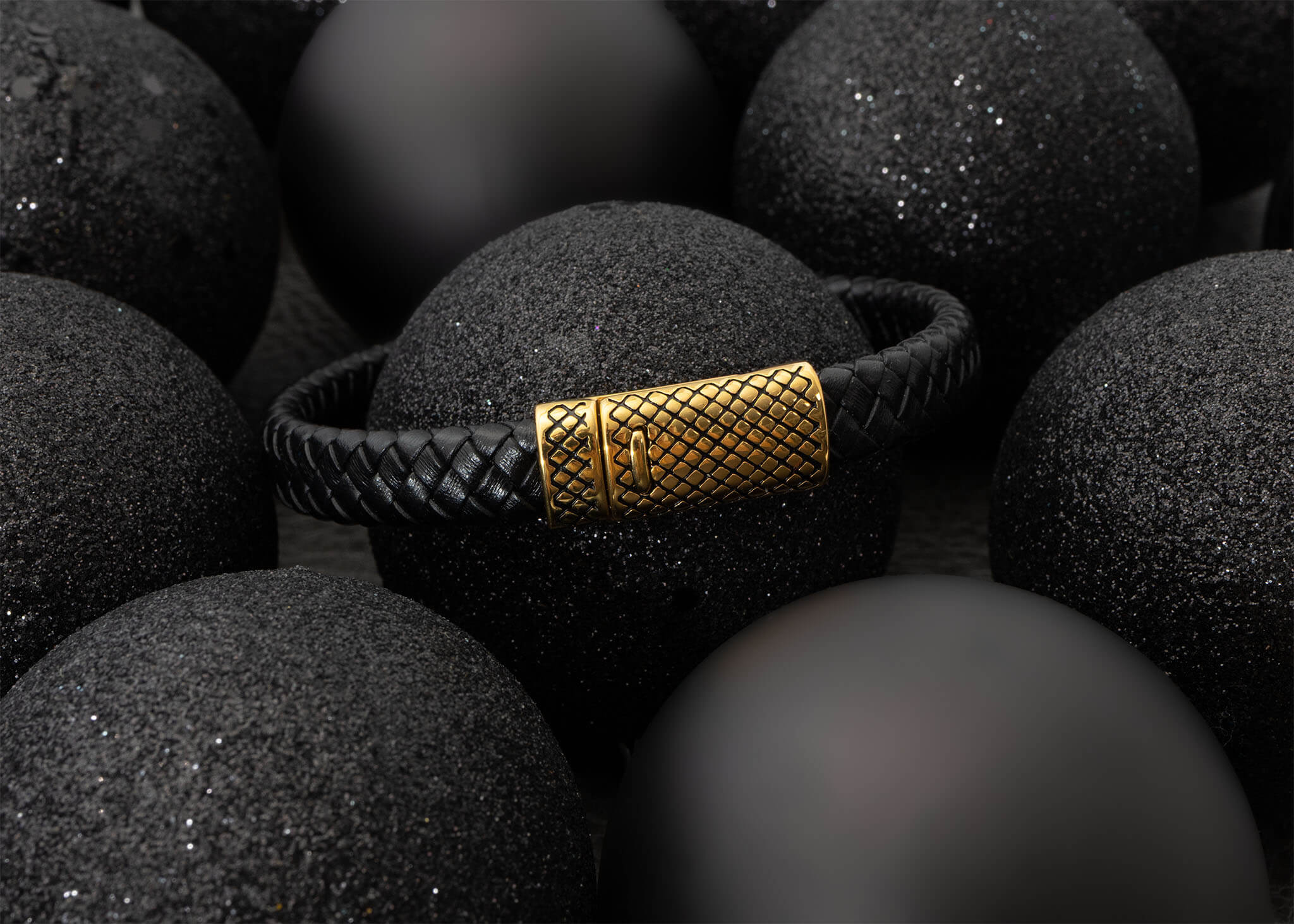 Mens Leather Metal Clasp Bracelet