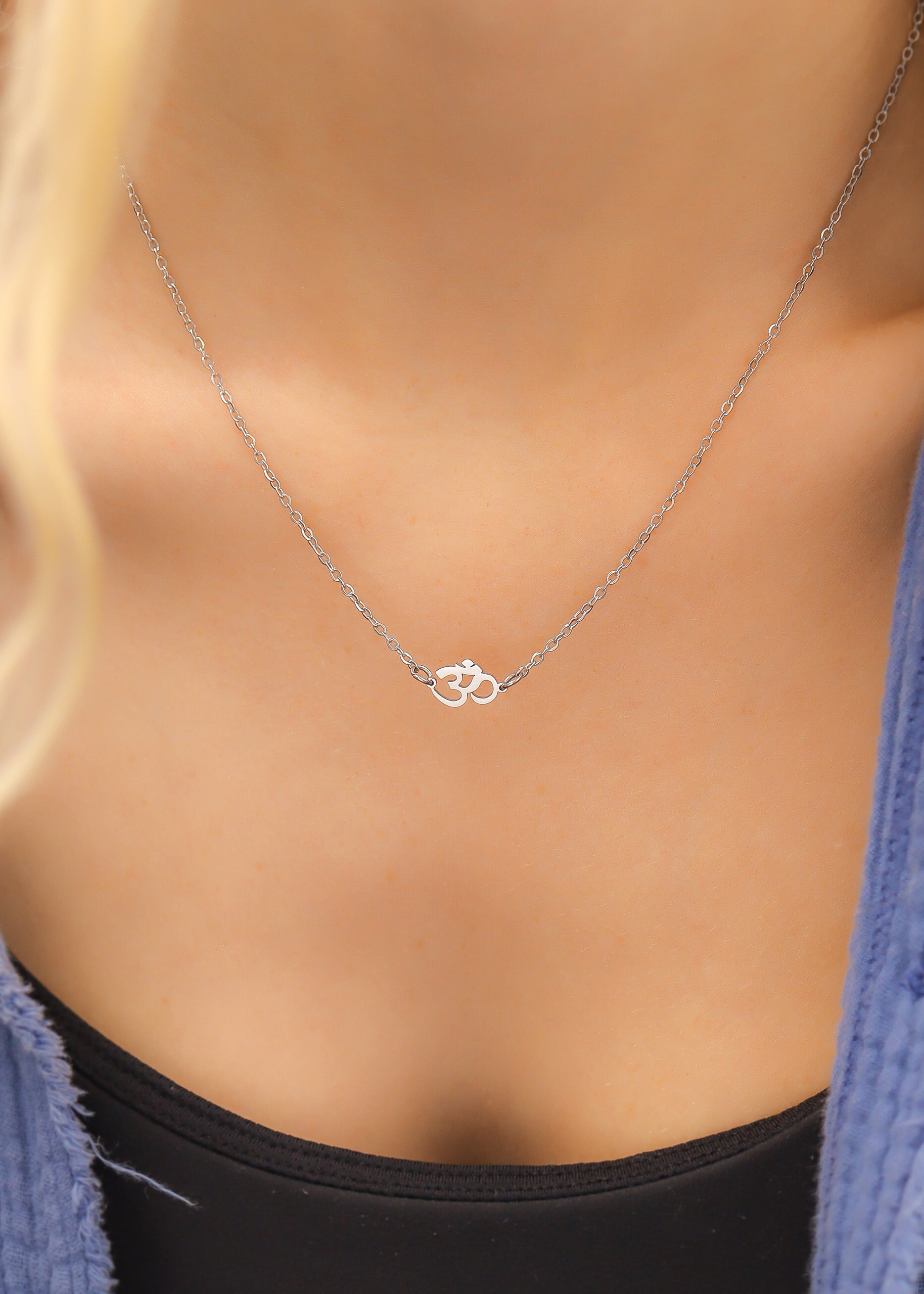 18K Gold Chain Necklace – PVD Coated Stainless Steel Loop Connector Chain