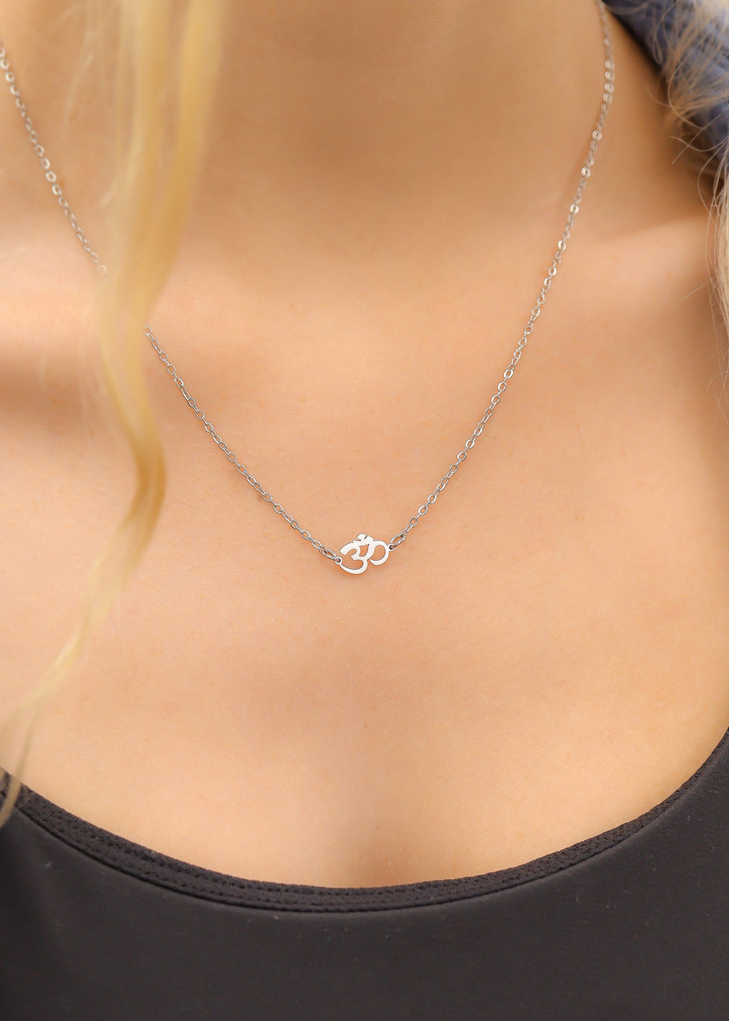 18K Gold Chain Necklace – PVD Coated Stainless Steel Loop Connector Chain