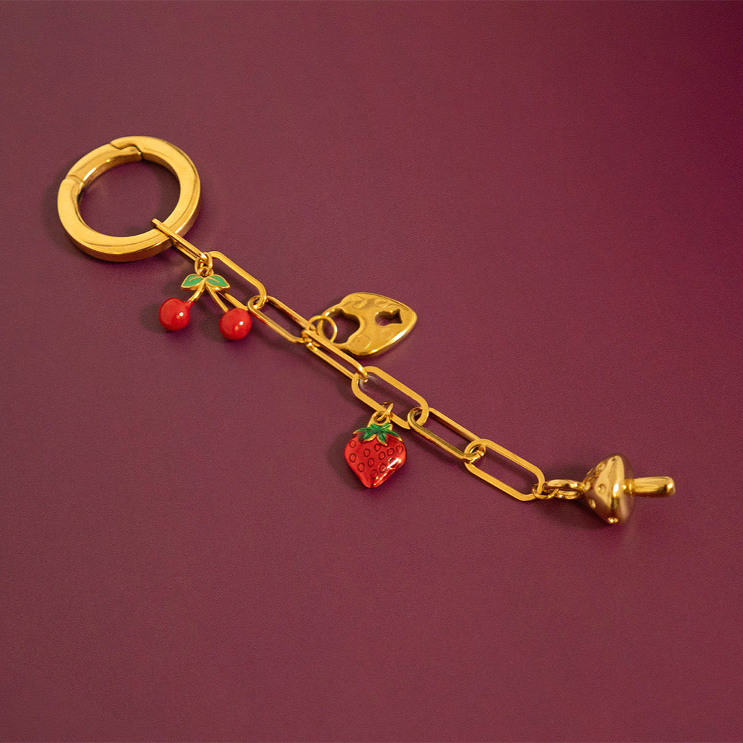 Vintage Heart Charm 18K Gold Stainless Steel Lock Pendant – Hypoallergenic Jewelry