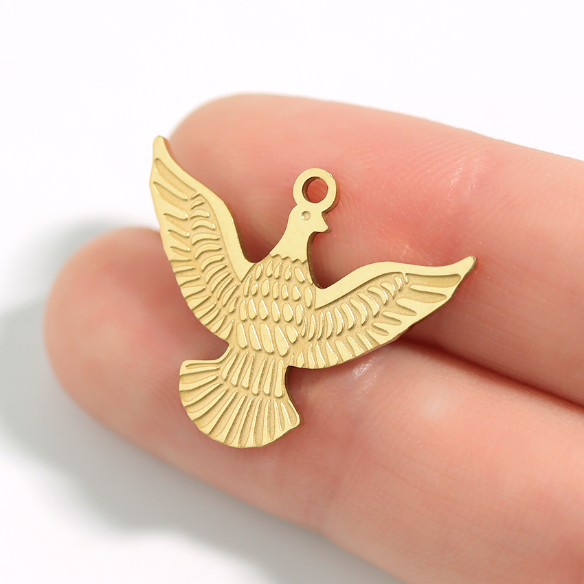 18K Gold Eagle Charm – Durable Stainless Steel PVD Coated Pendant Jewelry