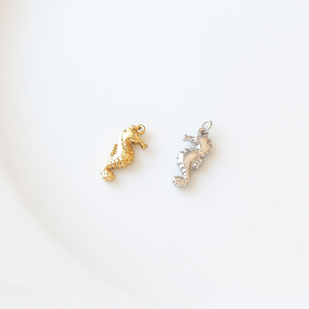 18K Gold Seahorse Charm – Hypoallergenic Stainless Steel Pendant for Ocean Lovers