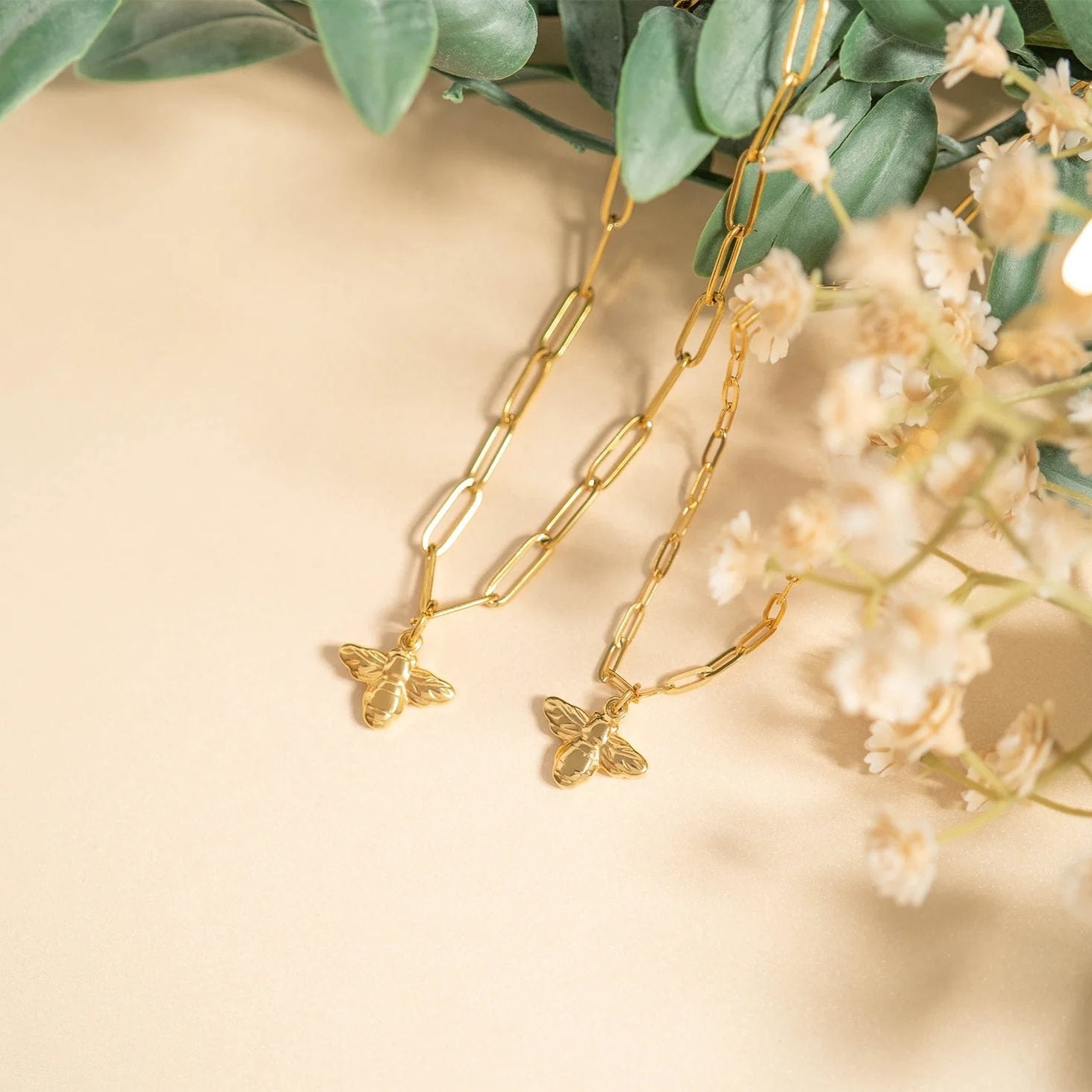 Mommy And Me Necklace – 18K Gold Stainless Steel Bee Charm Paperclip Chain Set
