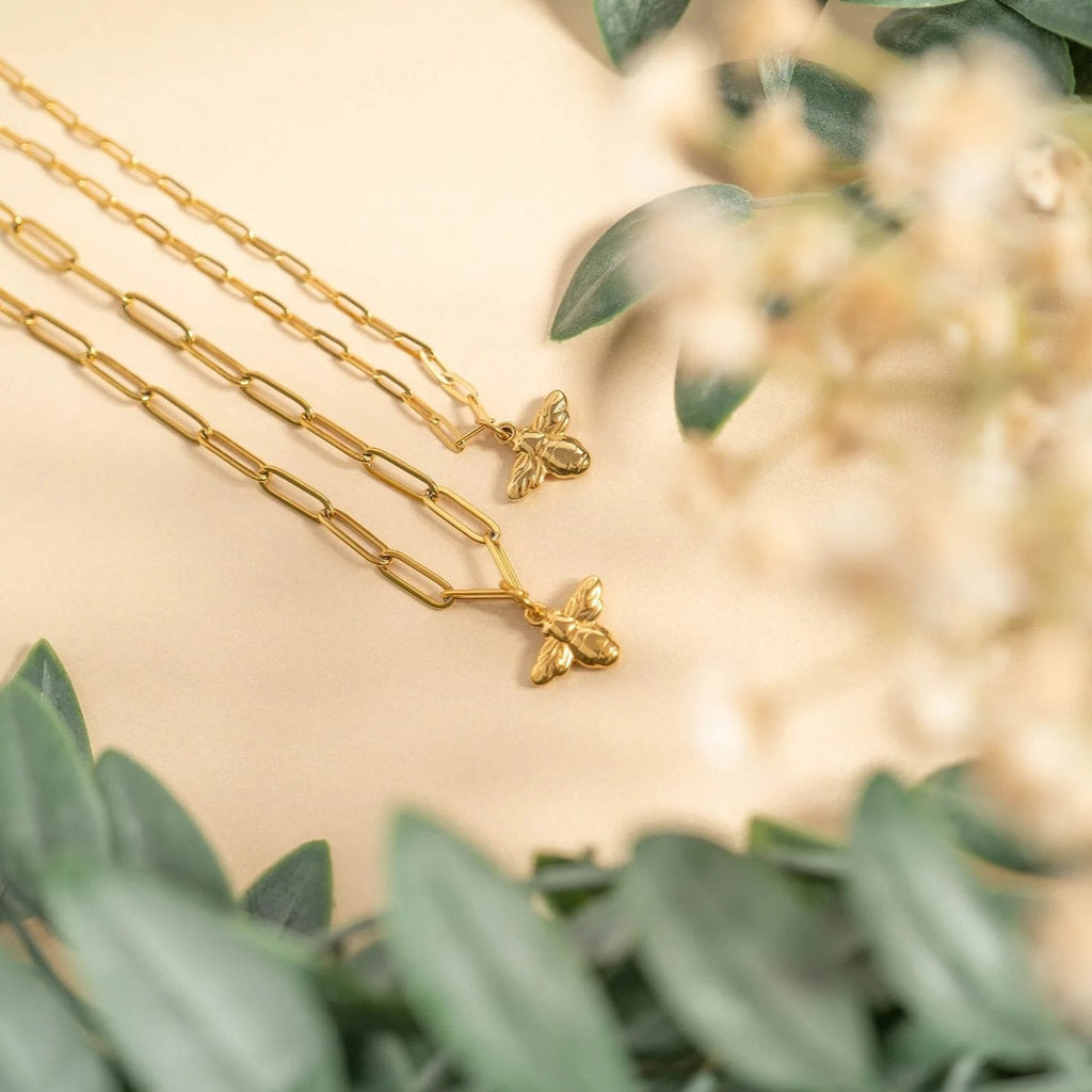 Mommy And Me Necklace – 18K Gold Stainless Steel Bee Charm Paperclip Chain Set