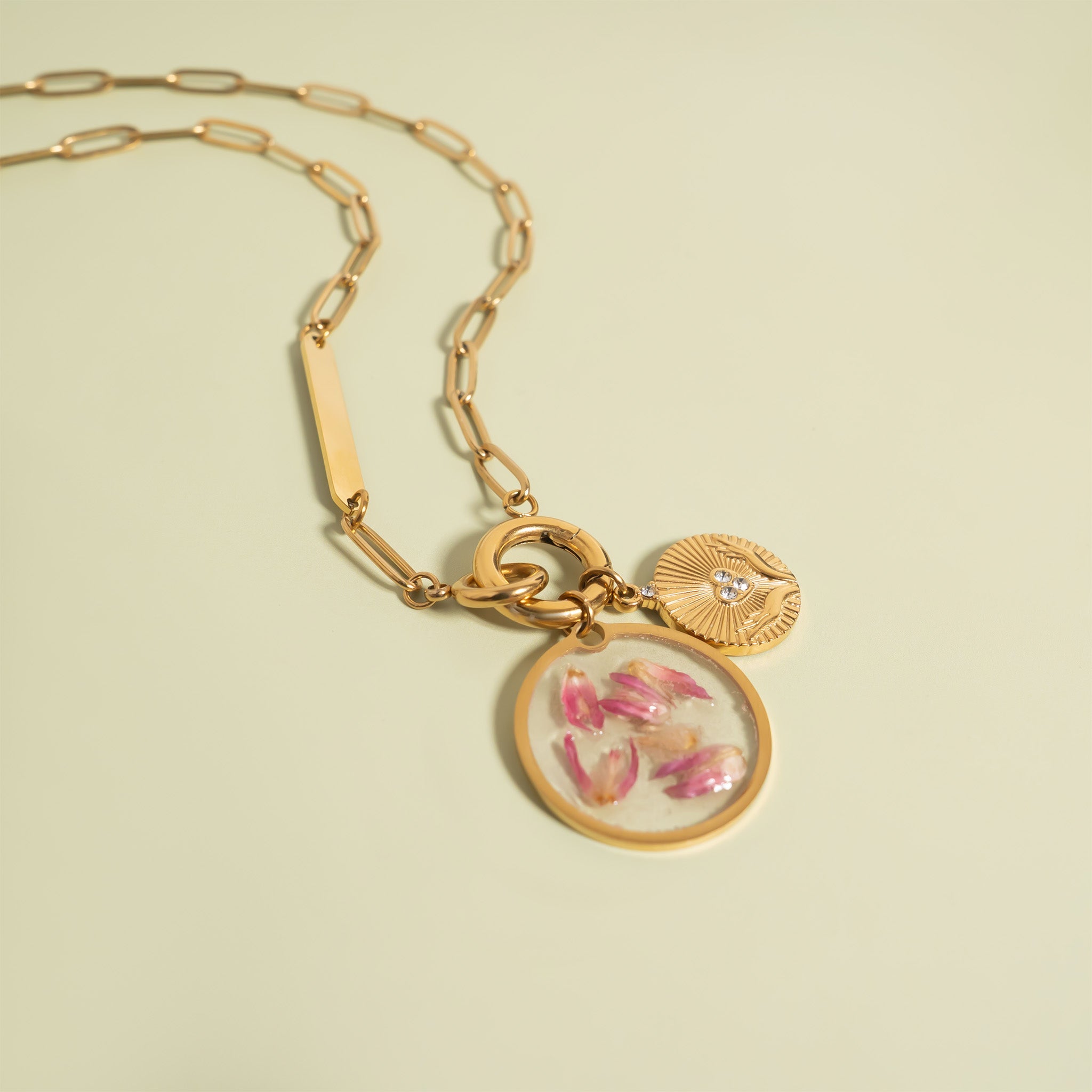 18K Gold Pendant – Open Hands Charm | Hypoallergenic Surgical Steel Jewelry