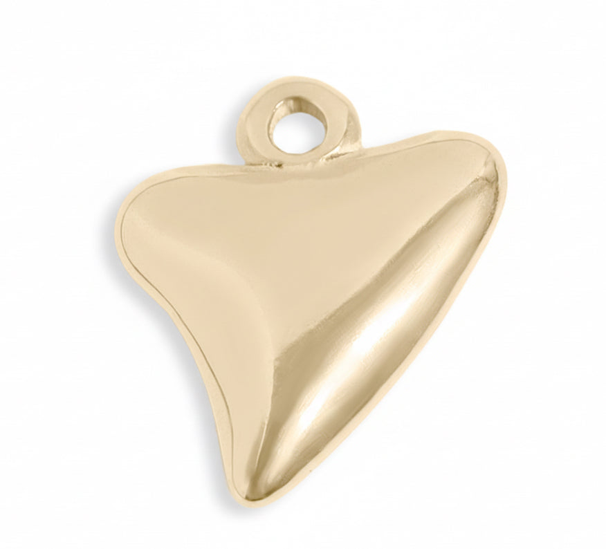 18K Gold Shark Tooth Pendant – PVD Coated Stainless Steel Charm for Bracelets