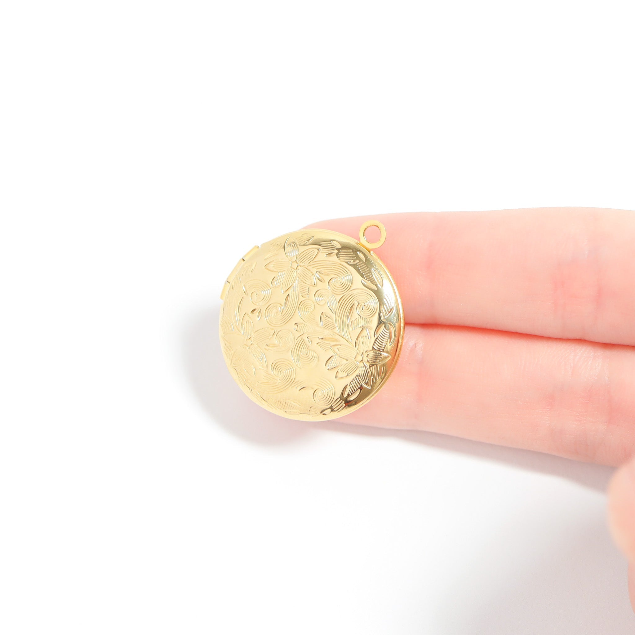 Gold Floral Locket – 18K Gold Jewelry | Round Keepsake Pendant, Hypoallergenic Charm