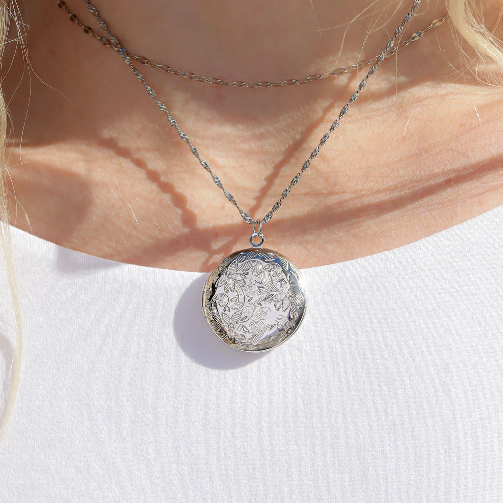 Gold Floral Locket – 18K Gold Jewelry | Round Keepsake Pendant, Hypoallergenic Charm