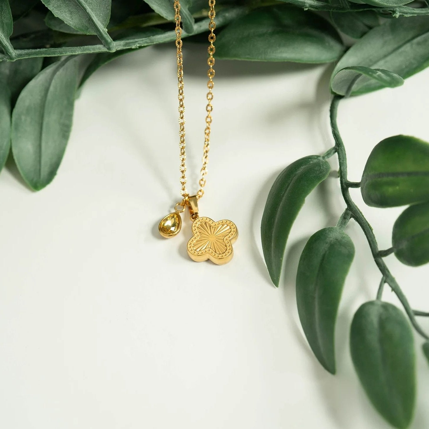 Lucky Clover Charm - 18K Gold PVD Stainless Steel Sunburst Pendant Gift