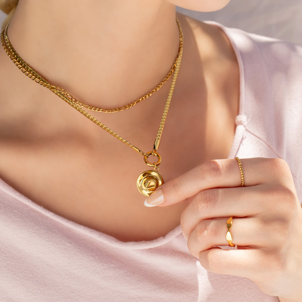 18K Gold Curb Necklace – Stainless Steel Charm Holder | Tarnish Resistant Jewelry