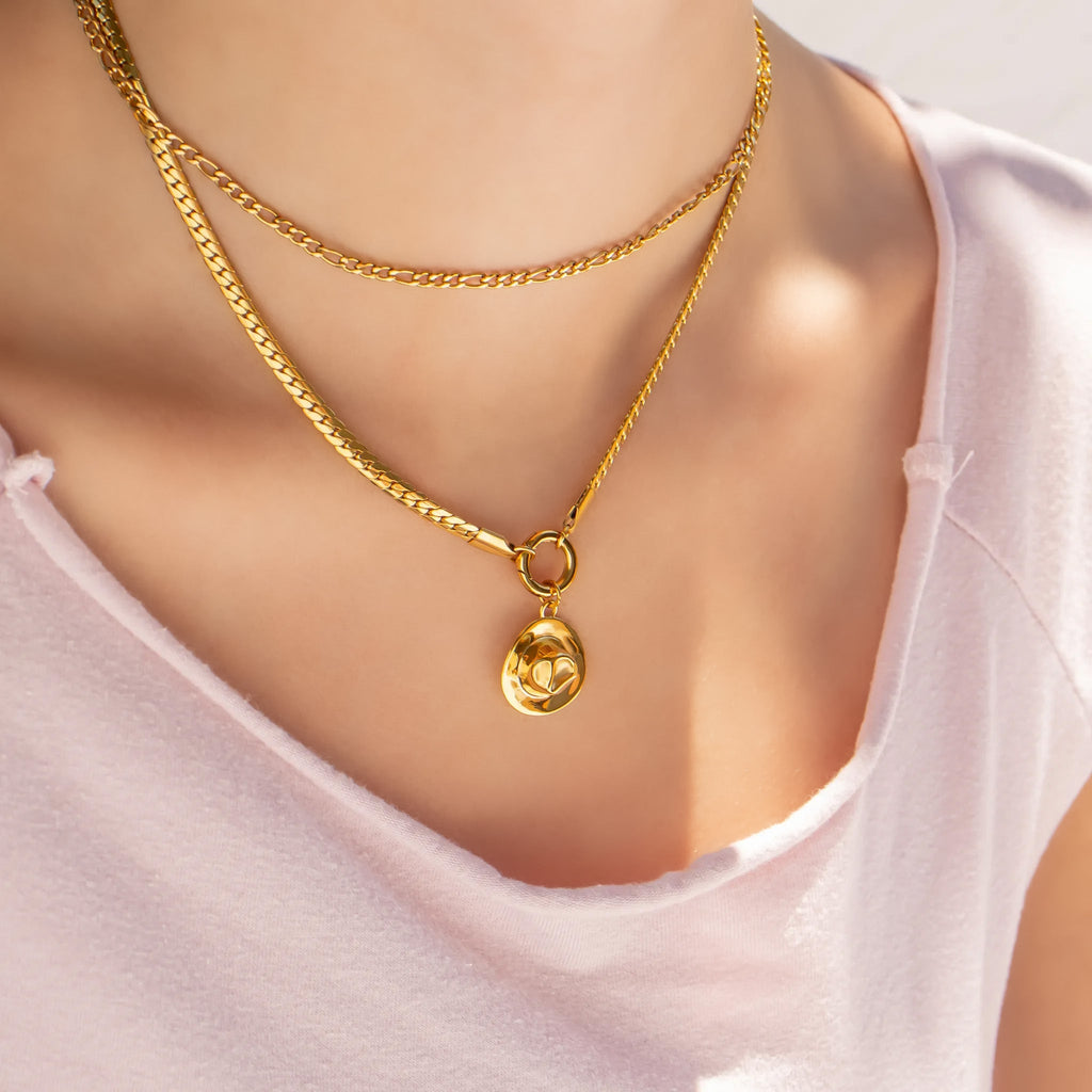 18K Gold Curb Necklace – Stainless Steel Charm Holder | Tarnish Resistant Jewelry