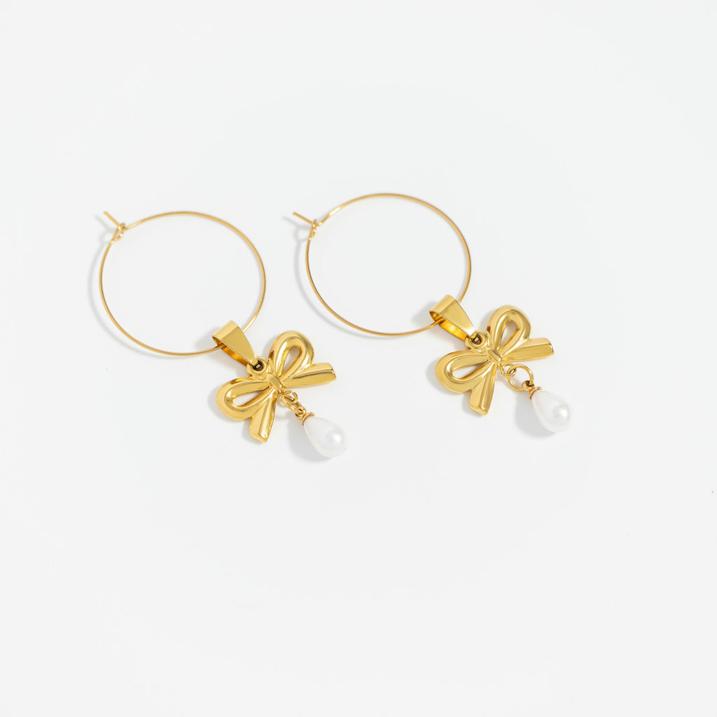 Gold Pearl Bow Charm – 18K Gold Pendant | Stainless Steel Freshwater Jewelry