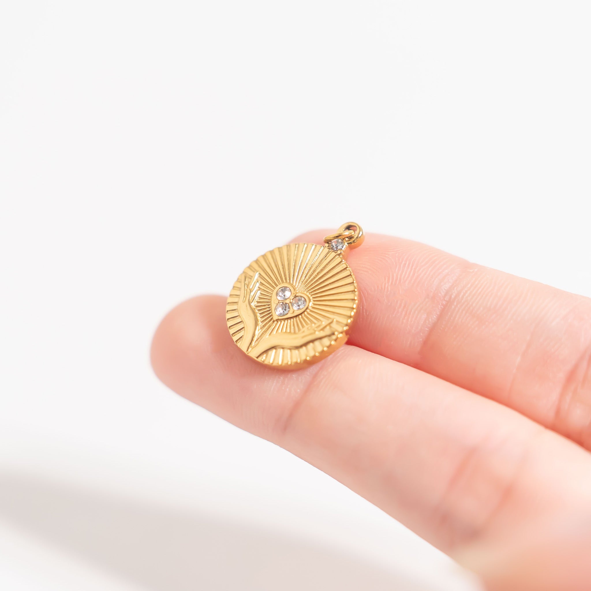 18K Gold Pendant – Open Hands Charm | Hypoallergenic Surgical Steel Jewelry