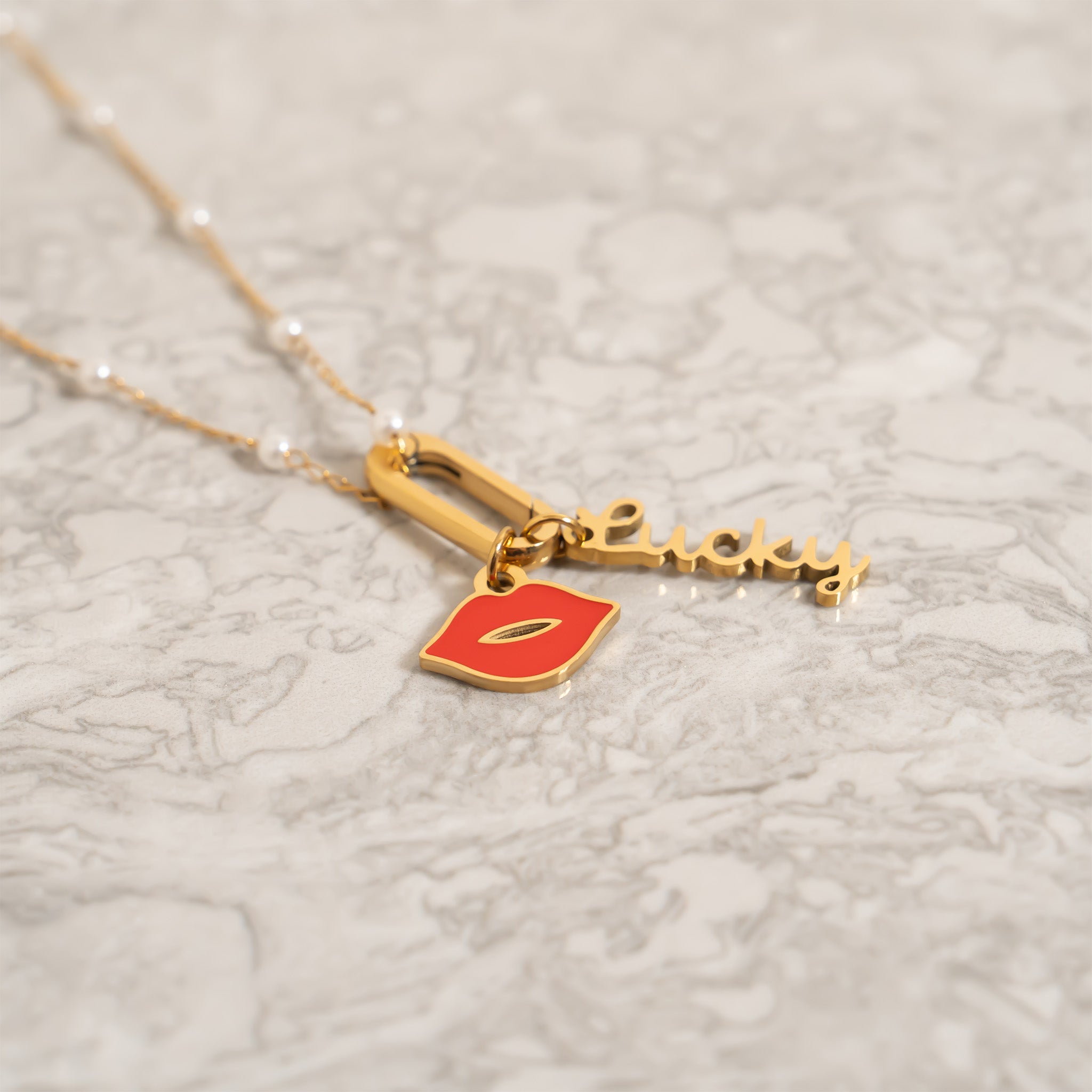 18K Gold Lips Charm – Hypoallergenic Stainless Steel Flirty Lip Pendant for Bracelet
