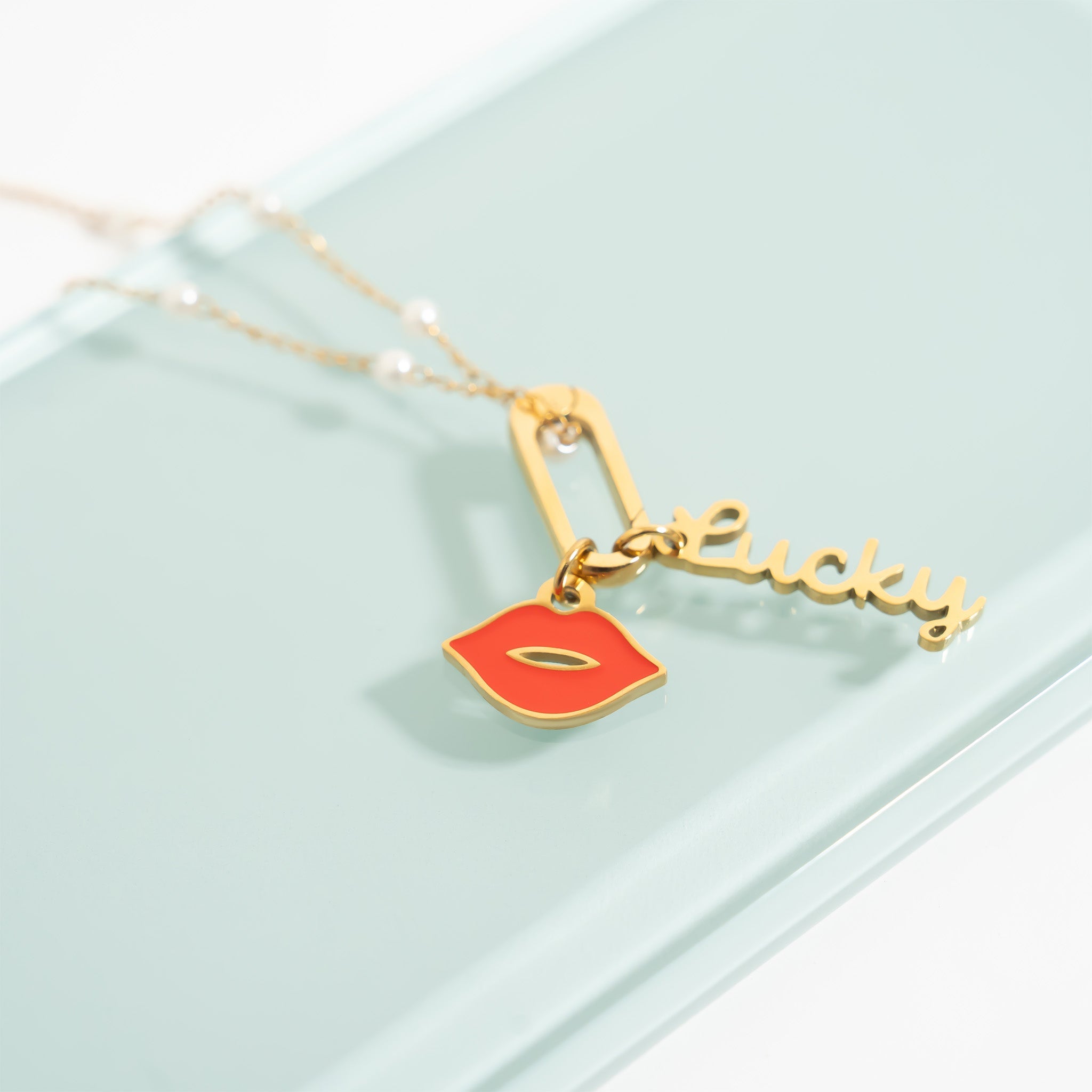 18K Gold Lips Charm – Hypoallergenic Stainless Steel Flirty Lip Pendant for Bracelet