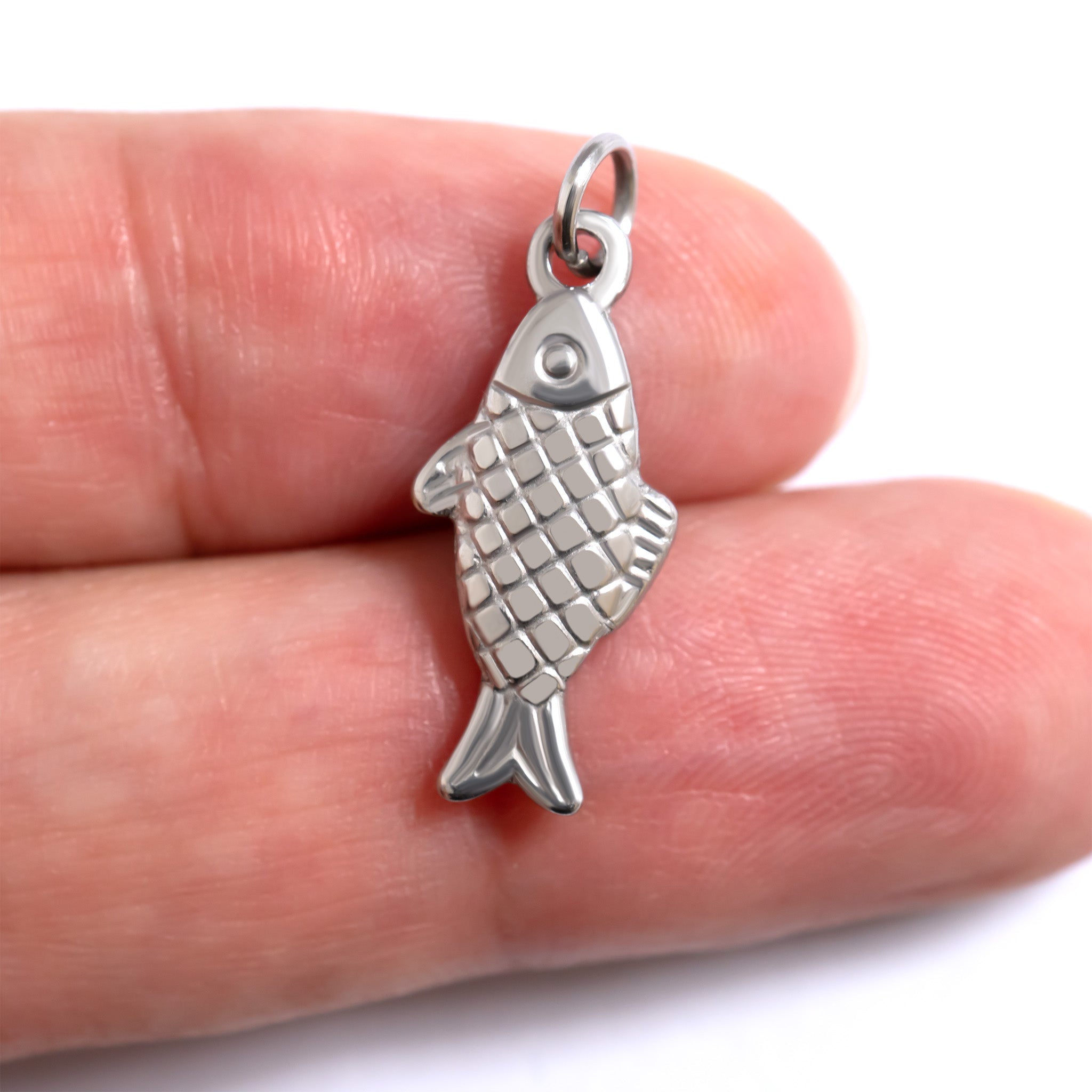 18K Gold Fish Charm – PVD Coated Scratch Resistant Pendant | Hypoallergenic Jewelry
