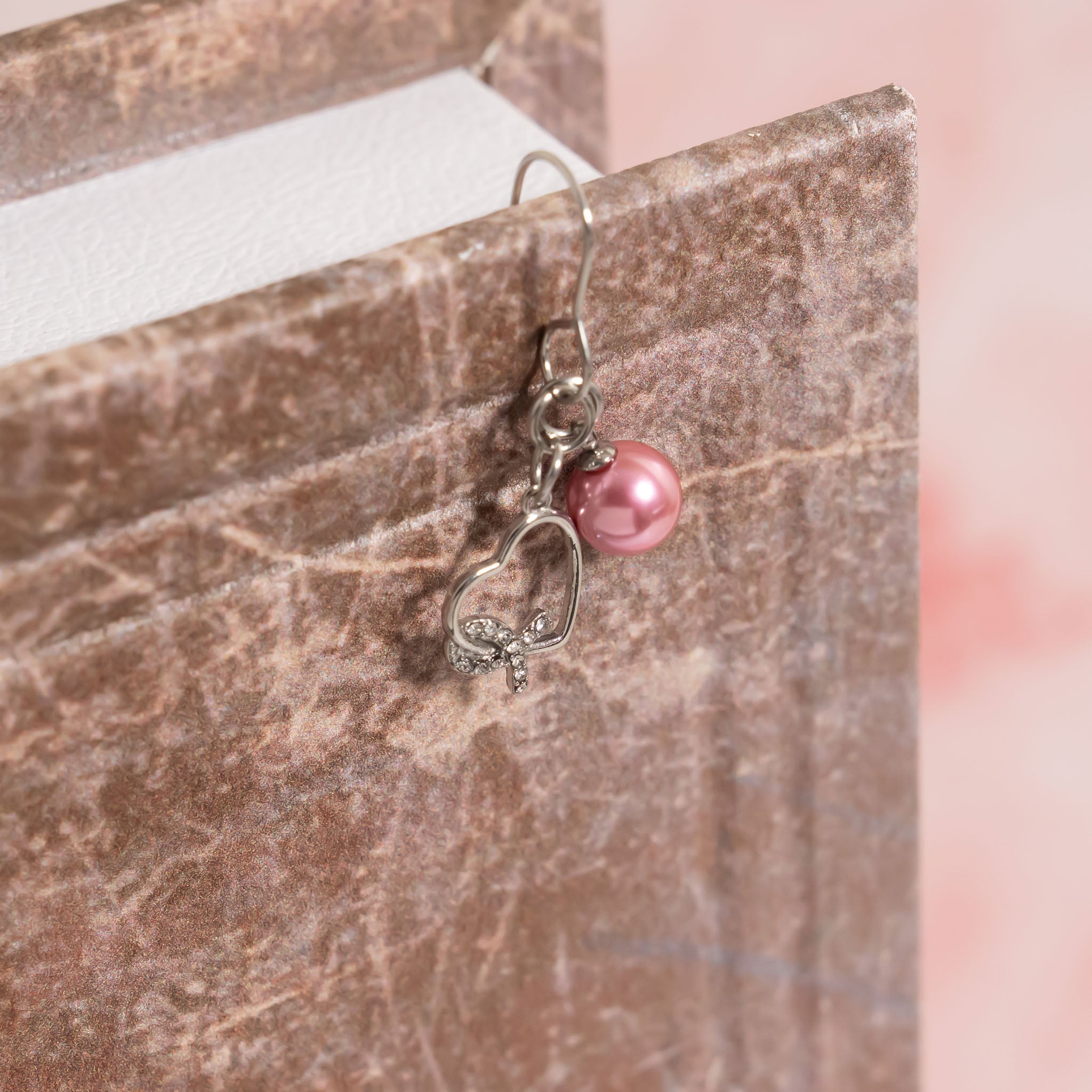Pink Pearl Charm – 18K Gold Stainless Steel Waterproof Hypoallergenic Jewelry
