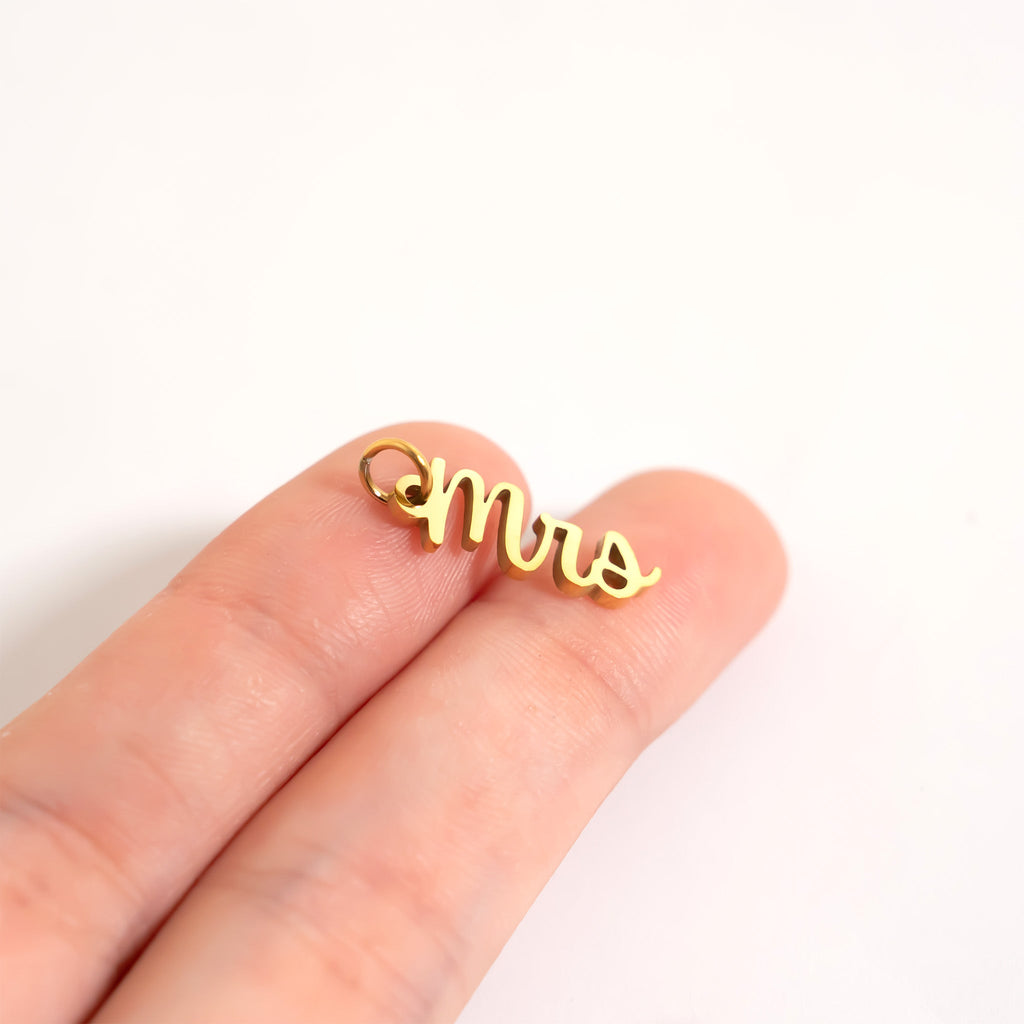 Mrs Charm Gold – Elegant 18K PVD Coated Stainless Steel Bridal Jewelry Gift